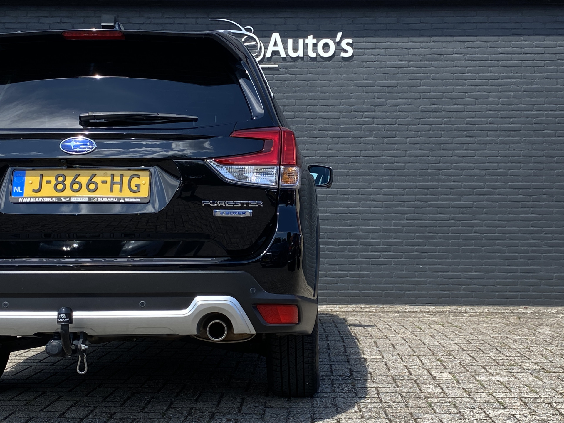 Subaru Forester 2.0i e-BOXER Luxury AUT. | dealer onderh. | leder interieur | trekhaak | adapt. cruise | carplay | memory seat