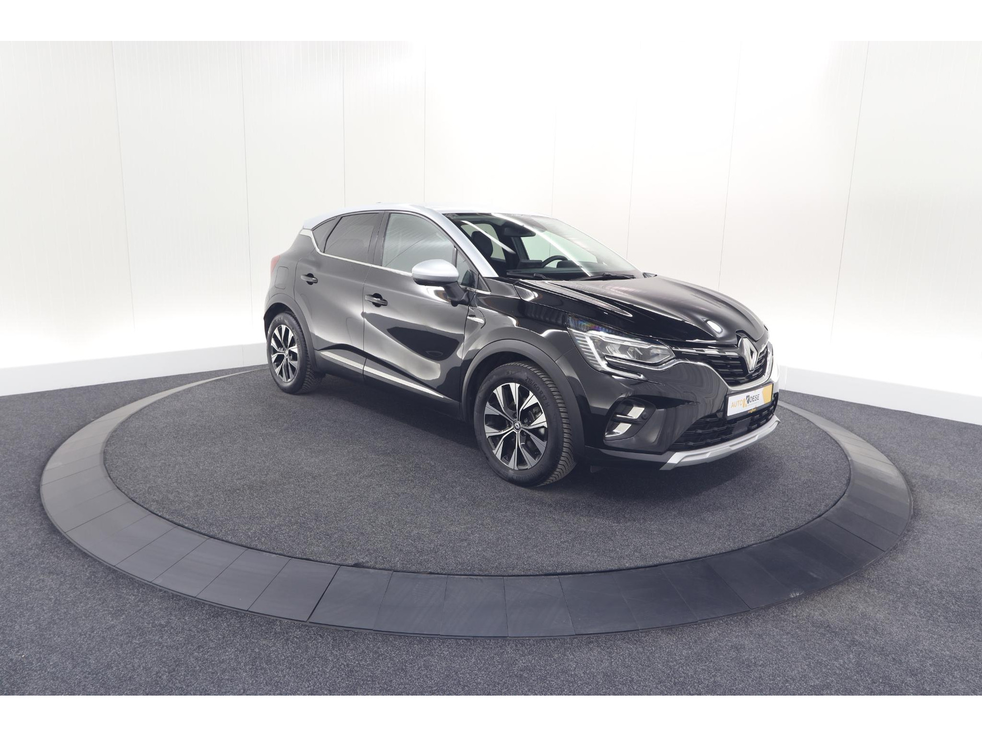 Renault Captur 1.6 E-Tech full hybrid 145 techno | Pack Full Screen | Camera | Navigatie | Allseason Banden