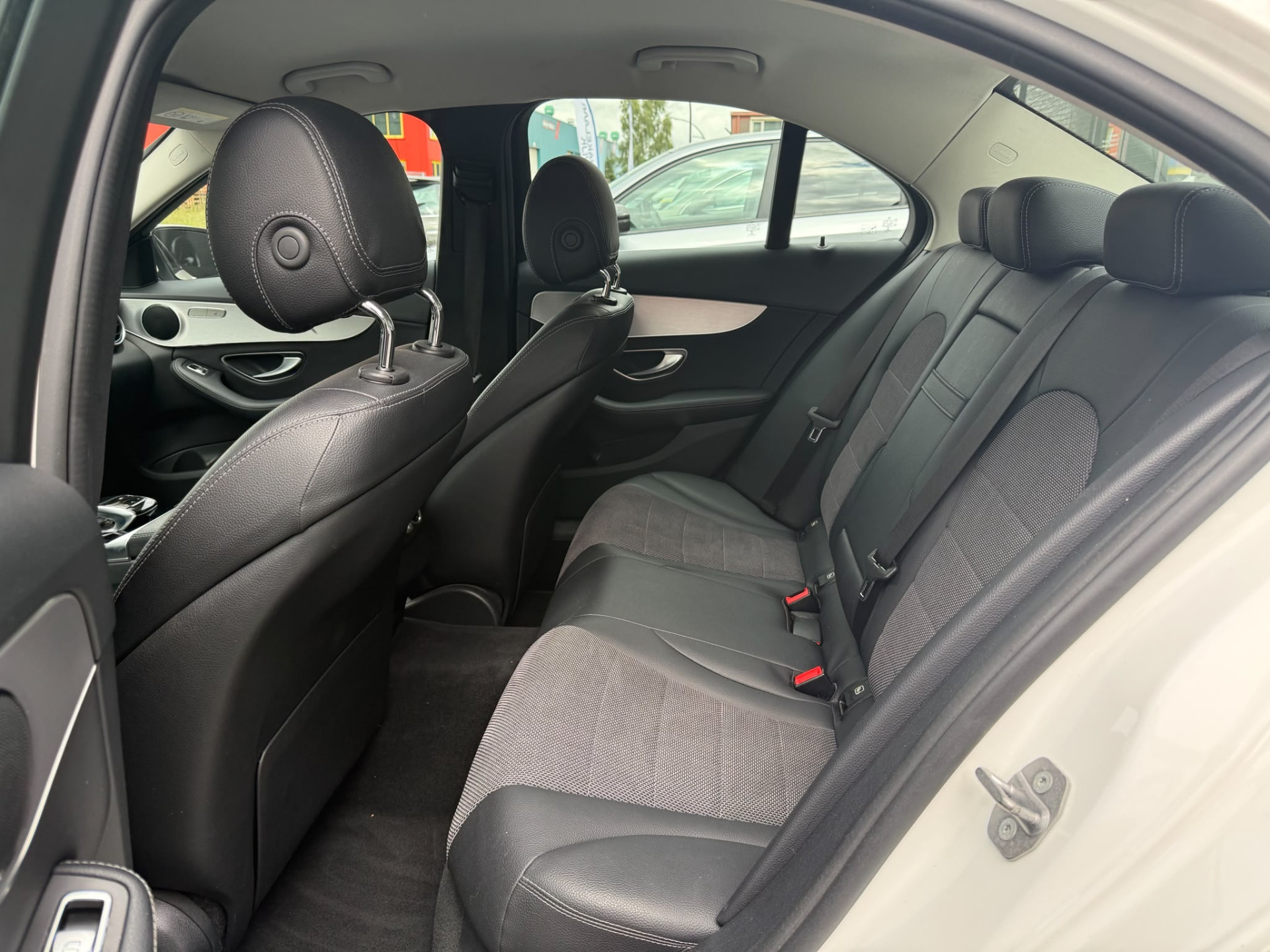 Mercedes-Benz C-klasse 200 Premium Plus | 1E EIGENAAR | 3/6/12MND GARANTIE| LED | CRUISE | SFEER | STOELVERWM. | NAVI |