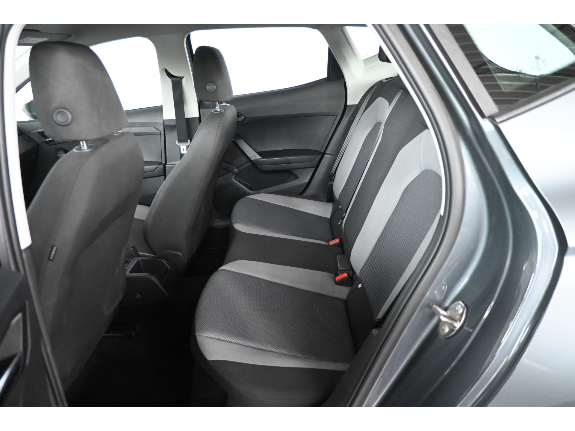 SEAT Ibiza 1.0 MPI Reference Clima Cruise Control Carplay Rijklaarprijs Inruil Mogelijk!