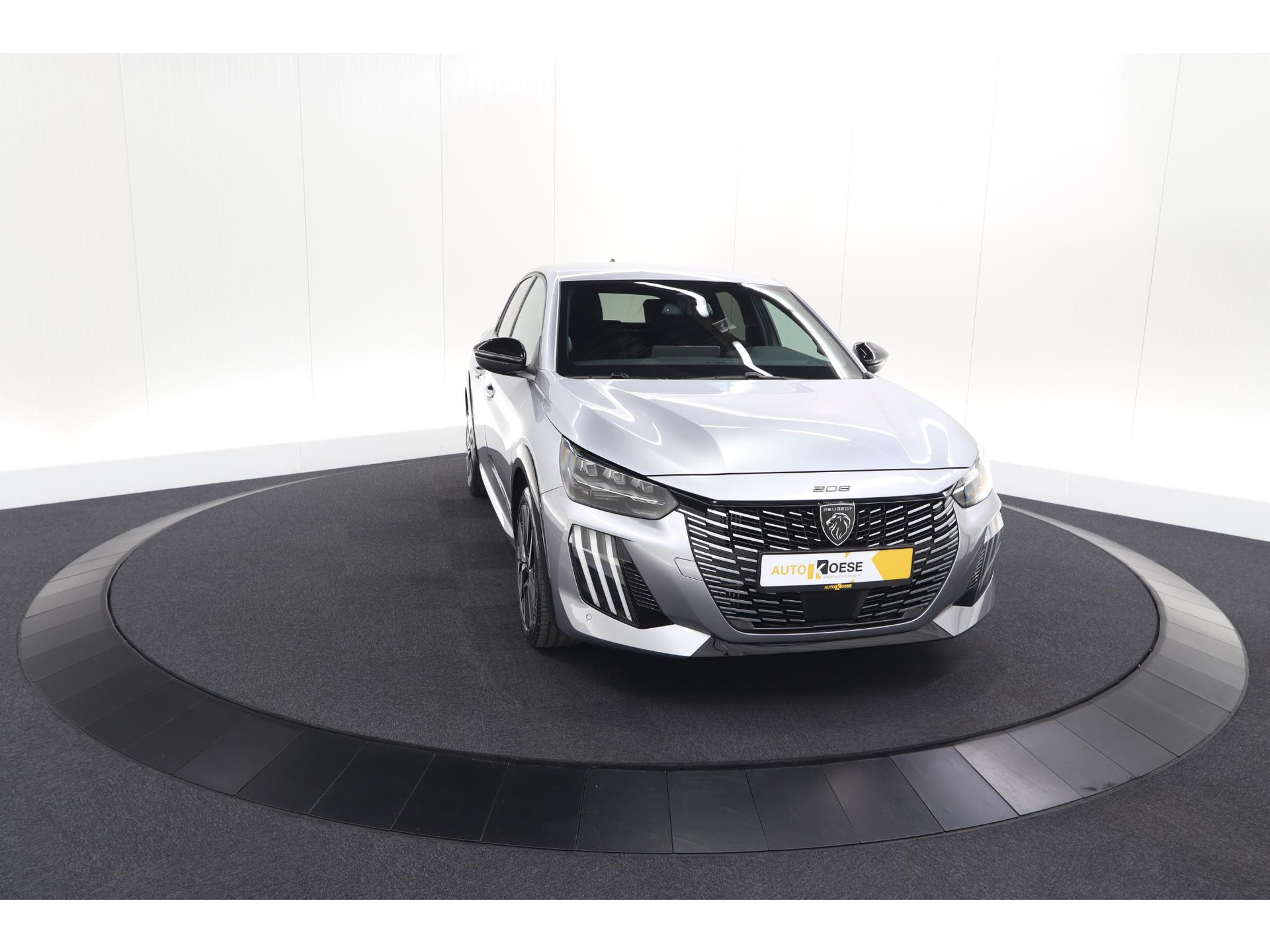 Peugeot 208 1.2 Hybrid 145 e-DCS6 GT | Alcantara Pakket | Camera | Apple Carplay | Stoelverwarming