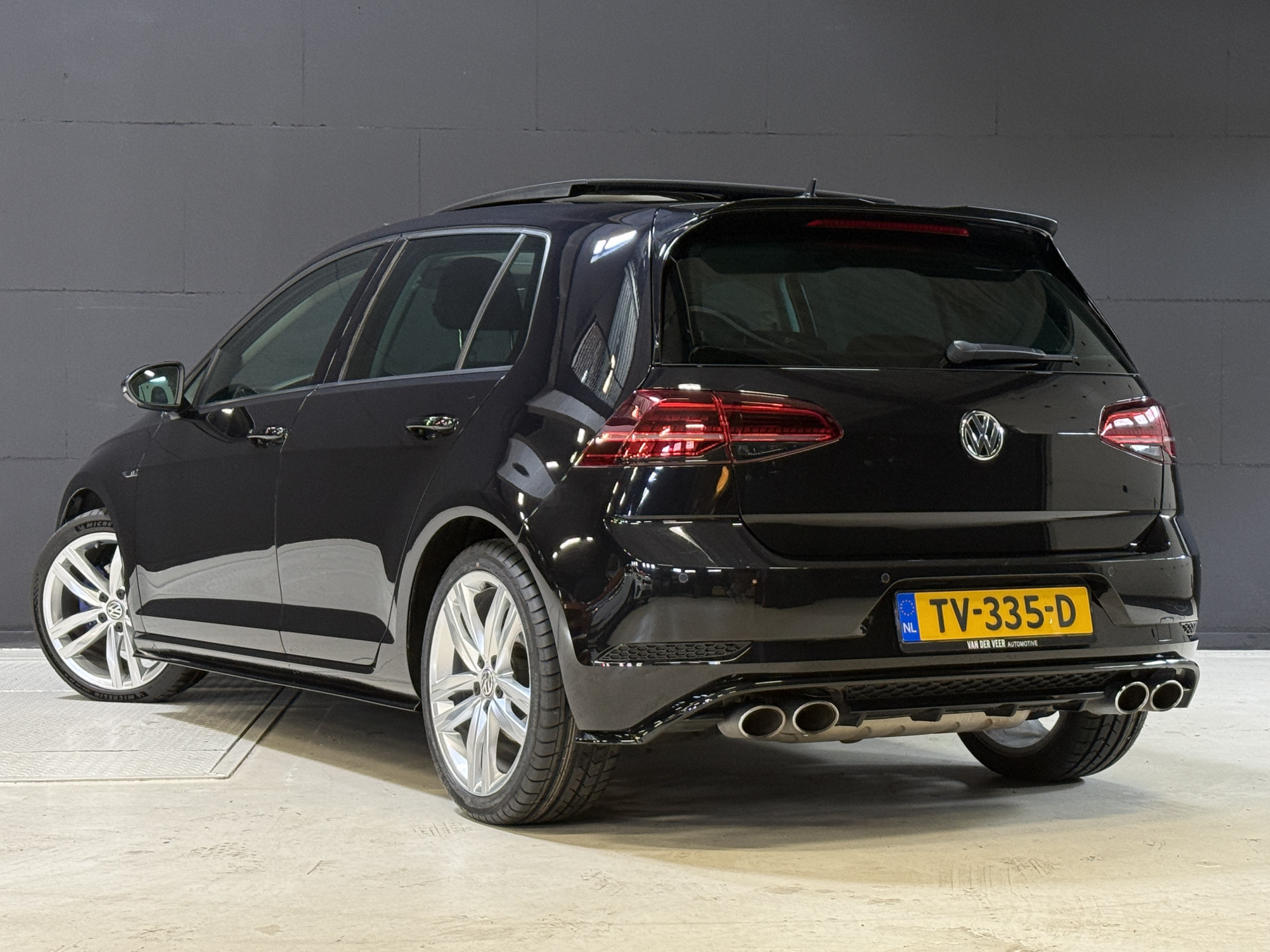 Volkswagen Golf 1.5 TSI Highline Business R | Distr.riem vv 207.000km | Stoel/Stuurverw. | Panoramadak |