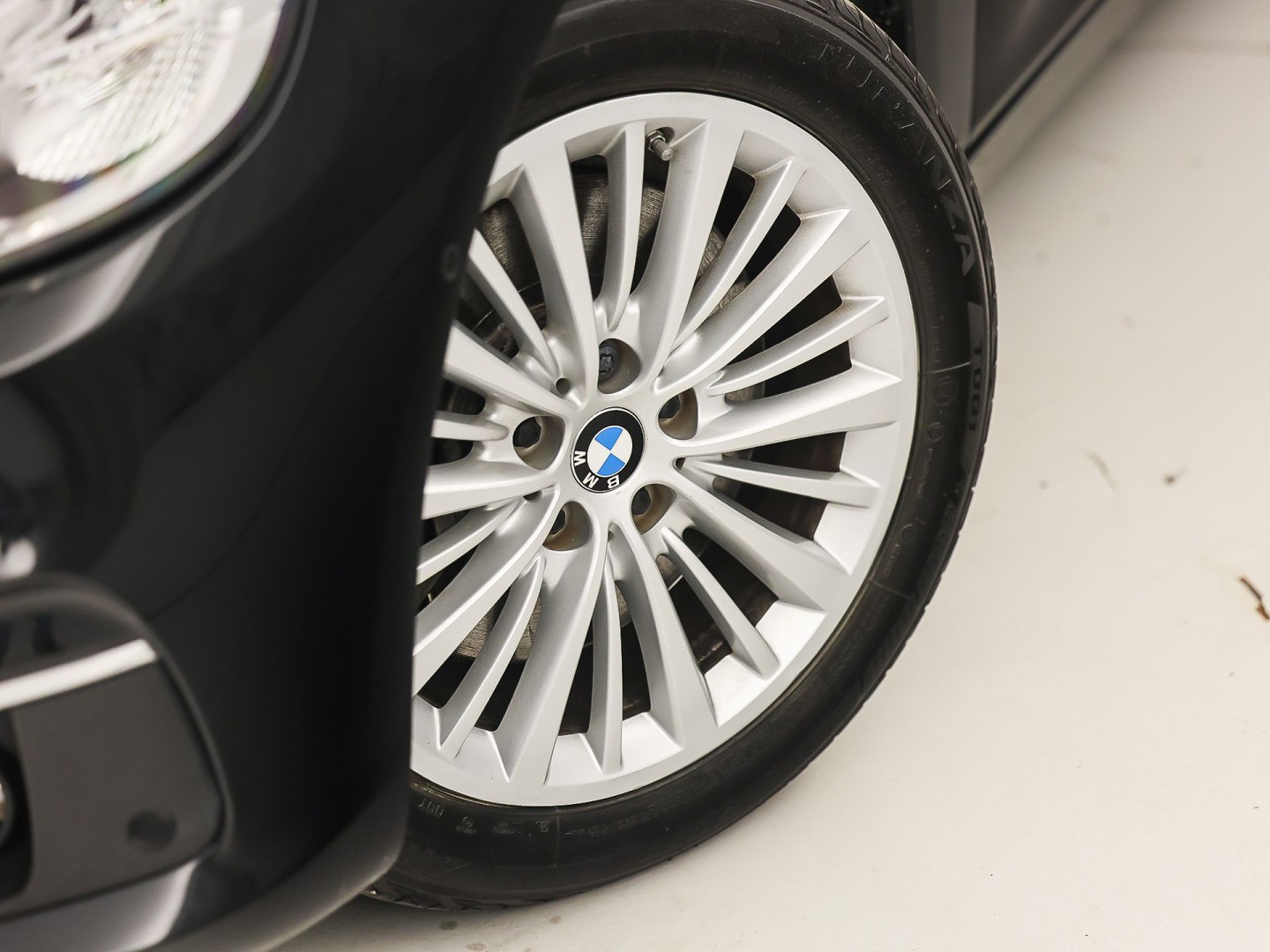 BMW 2 Serie 225xe Sport High Executive xDrive 225Pk Automaat (GROOT NAVI, SOH 89,7%, HEAD-UP DISPLAY, LEDER, STOELVERWARMING, SPORTSTOELEN, PARKEERSENSOREN, NIEUWE APK, NIEUWSTAAT)