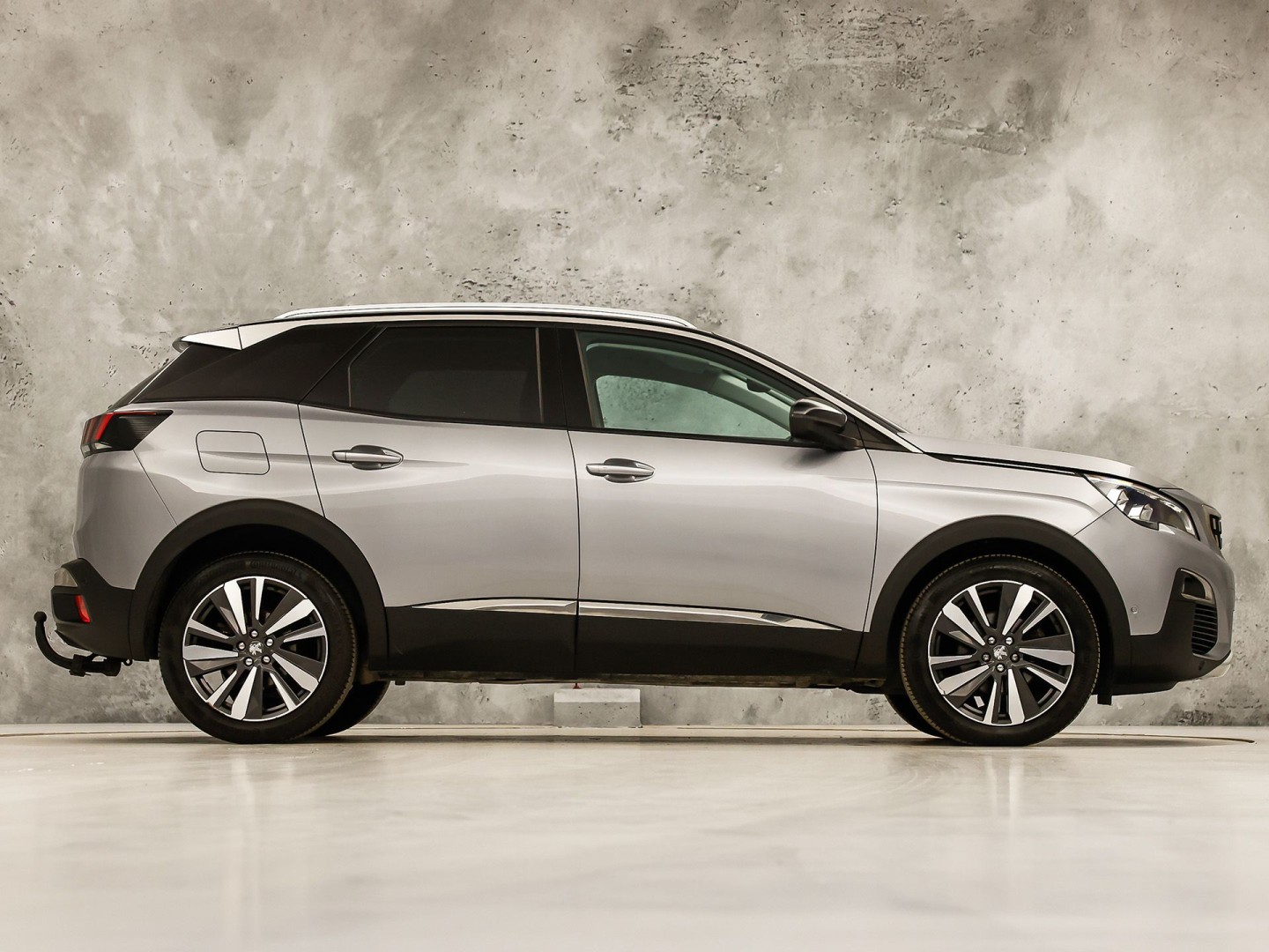 Peugeot 3008 1.2 PureTech Allure Sport Automaat (APPLE CARPLAY, GROOT NAVI, 360 CAMERA, STOELVERWARMING, LEDER, SPORTSTOELEN, ADAPTIVE CRUISE, GETINT GLAS, KEYLESS, NIEUWSTAAT)