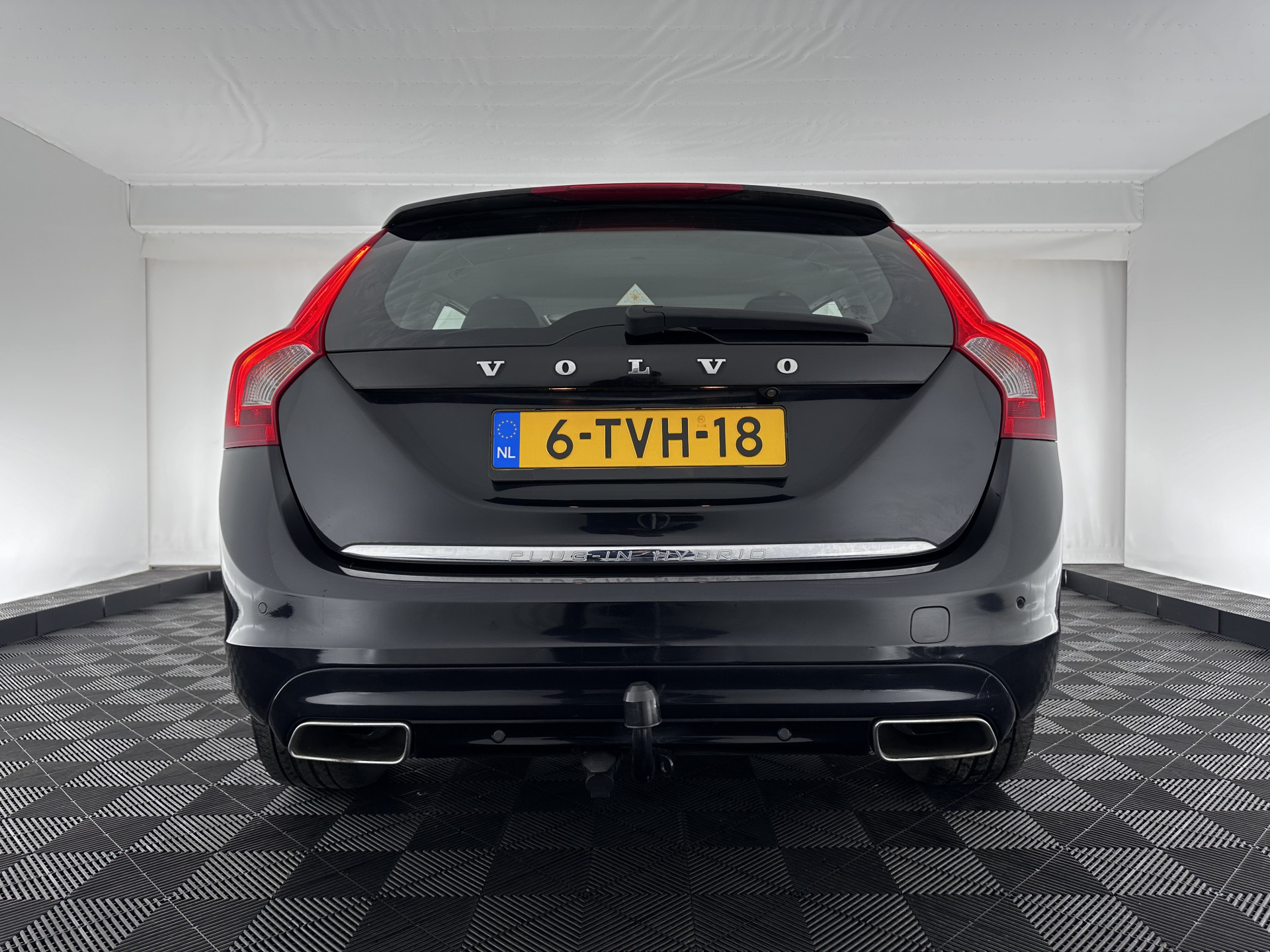 Volvo V60 2.4 D6 AWD Hybrid Summum ( Plug-In) Aut. *PANO | BI-XENON | LEATHER | PREMIUM-SOUND-AUDIO | NAVI-FULLMAP | MEMORY-PACK | ADAPTIVE-CRUISE | CAMERA | HEATED-SPORTSEATS | TOWBAR | BLINDSPOT | 18"ALU*