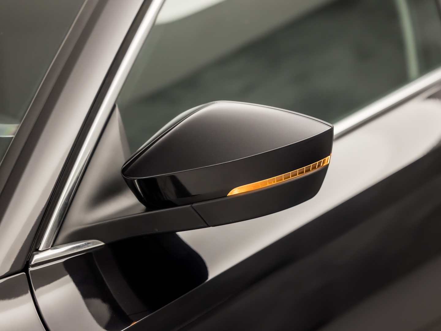 ŠKODA Octavia Combi 1.4 TSI iV PHEV Sport 218Pk Automaat (VIRTUAL COCKPIT, APPLE CARPLAY, GROOT NAVI, CAMERA, STOELVERWARMING, SPORTSTOELEN, GETINT GLAS, CRUISE, NIEUWE APK, NIEUWSTAAT)