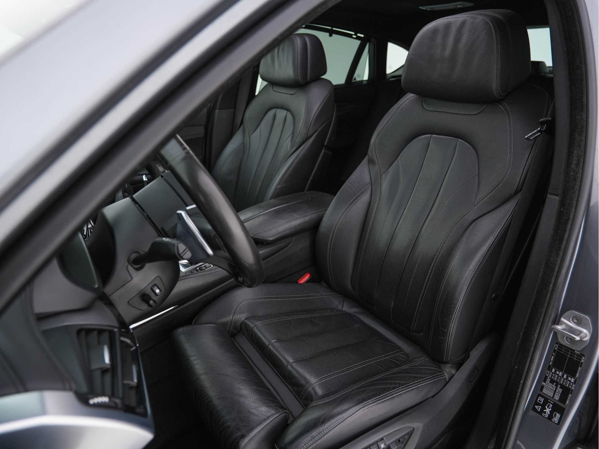 BMW X6 xDrive30d High Executive M-Sport-Pack Aut. *PANO |  FULL-LEATHER | BLIND-SPOT | FULL-LED | HARMAN/KARDON-AUDIO | ADAPTIVE-CRUISE | SHIFT-PADDLES | HEAD-UP | SURROUND-VIEW | MEMORY-PACK | NAVI-FULLMAP | KEYLESS | ECC | PDC | 20''A