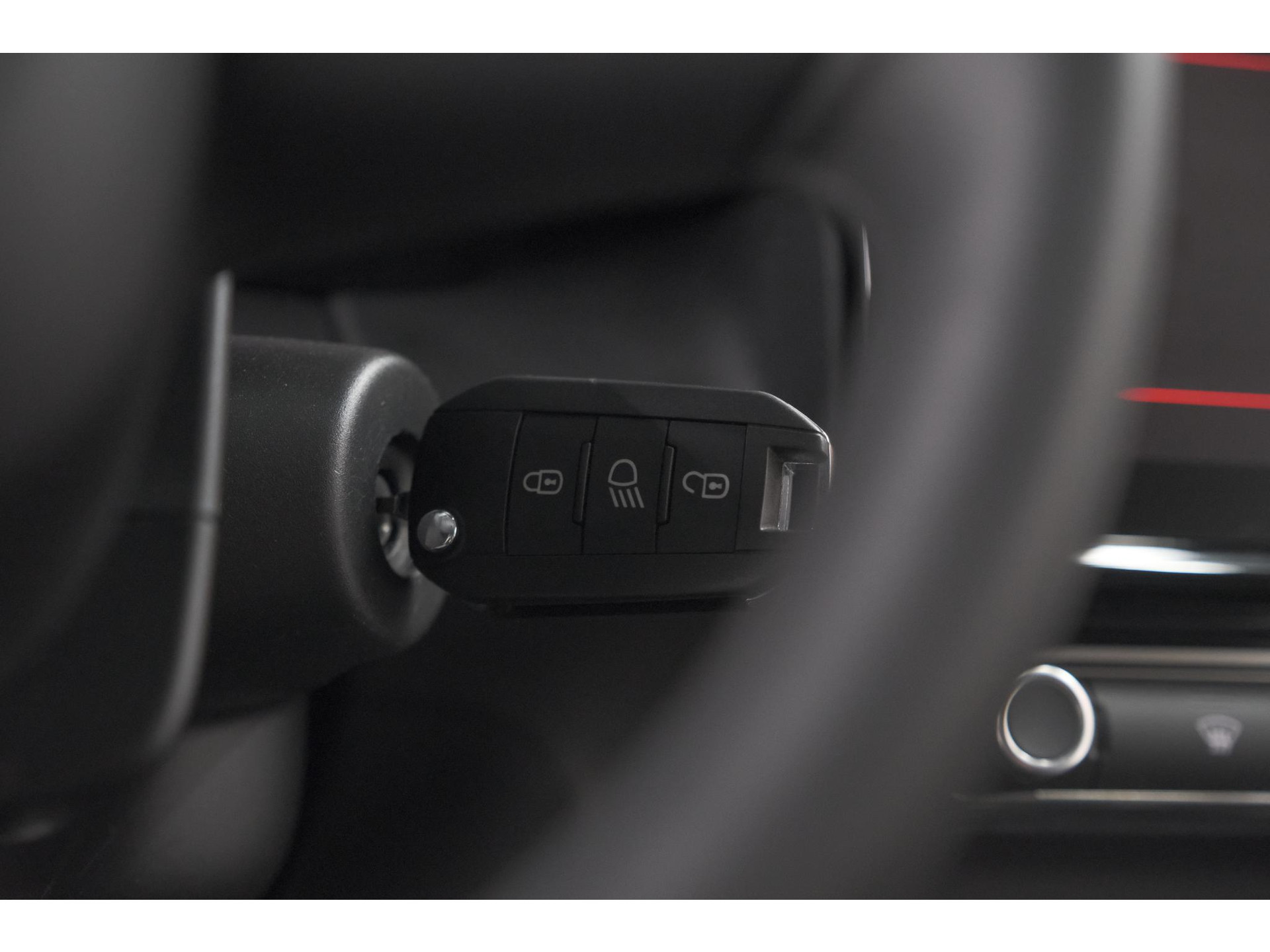 Citroen C3 Aircross PureTech 130 EAT6 Max | Parkeersensoren | Stoelverwarming | Apple Carplay | 16 Inch Lichtmetalen Velgen