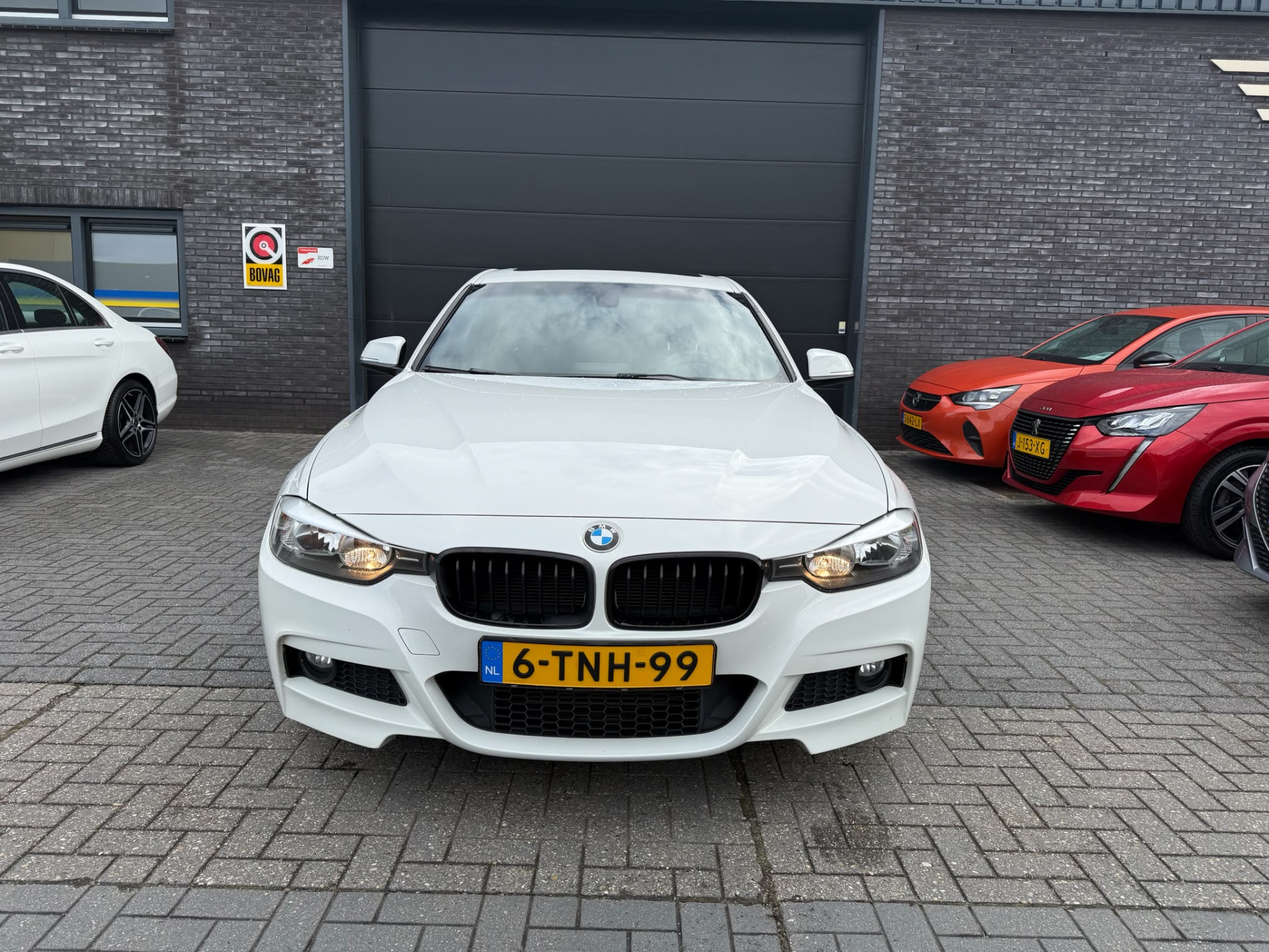 BMW 3-serie 316i M Sport Edition | NIEUWE APK | 3/6 of 12 MND GARANTIE | SCHUIF DAK | NAVI |