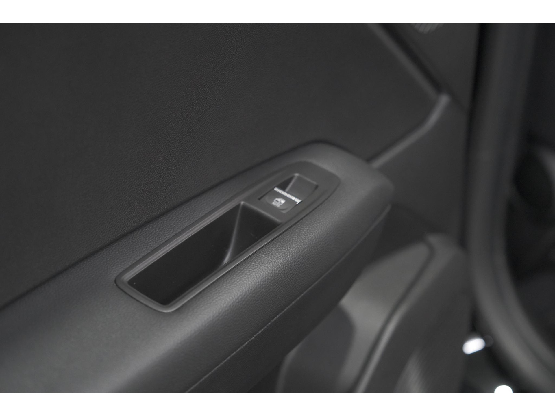 Renault Captur Mild Hybrid 160 EDC Techno | Pack Winter | Camera | Adaptieve Cruise Control | Apple Carplay