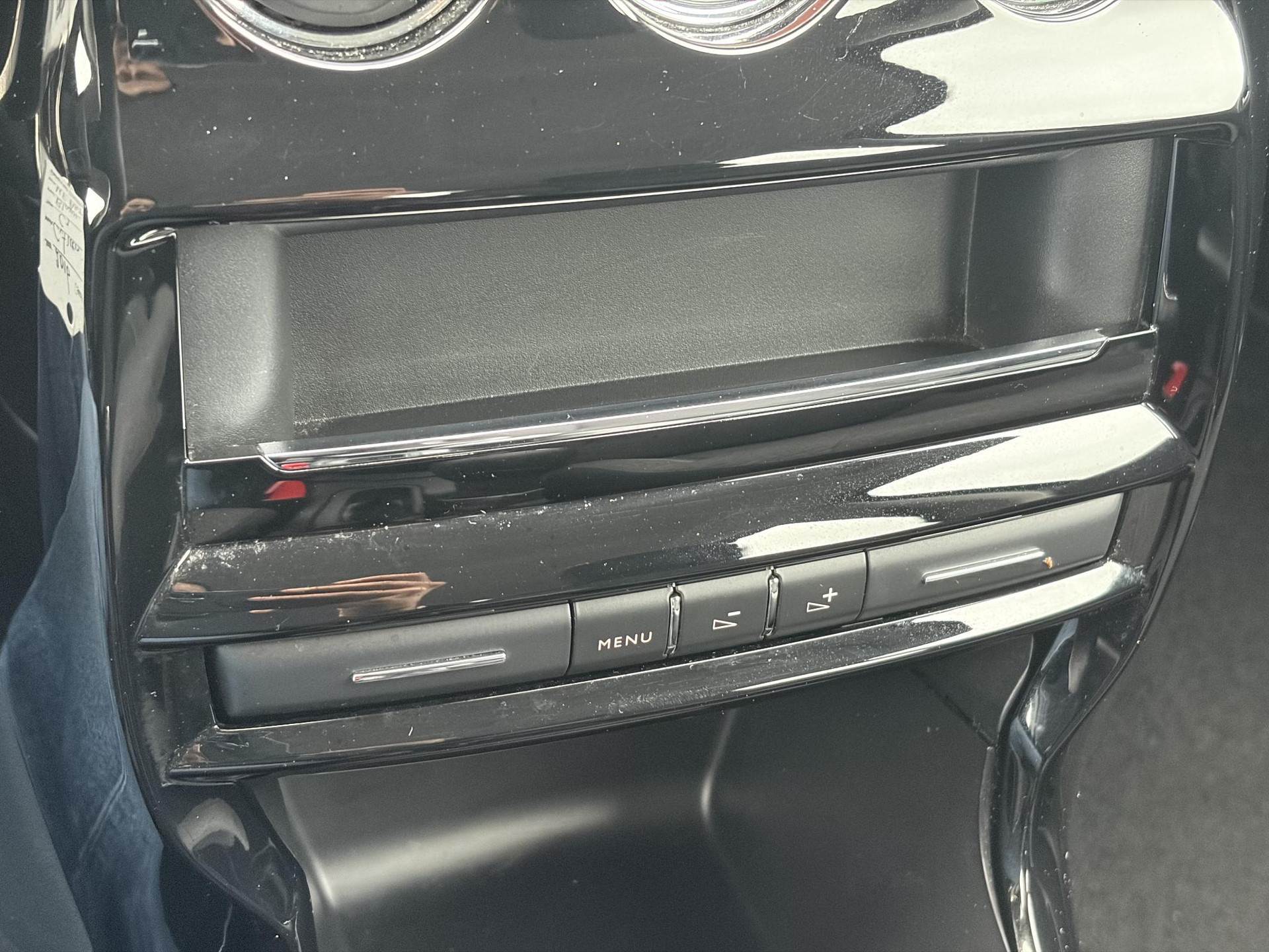 Citroen C3 1.2 PureTech Selection ✓Nieuwe D-riem✓Navi✓Carplay✓Trekhaak✓Dealer Onderhouden✓Clima✓Cruise✓5 Deurs✓Net grote beurt gehad✓N.A.P✓Apk tot 09-2027