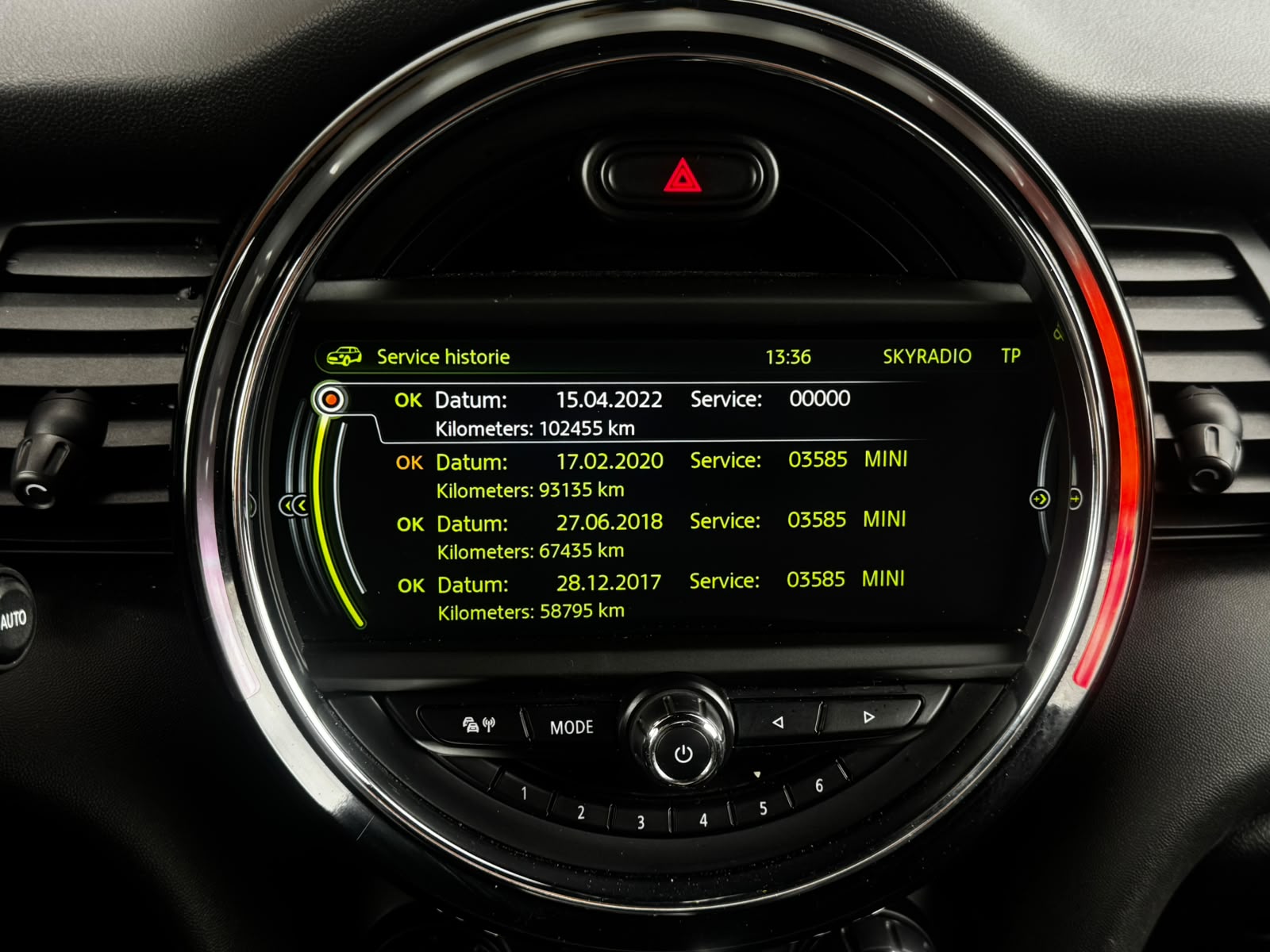 MINI Cooper S 2.0 192PK Chili Serious Business Head-UP Leer LED
