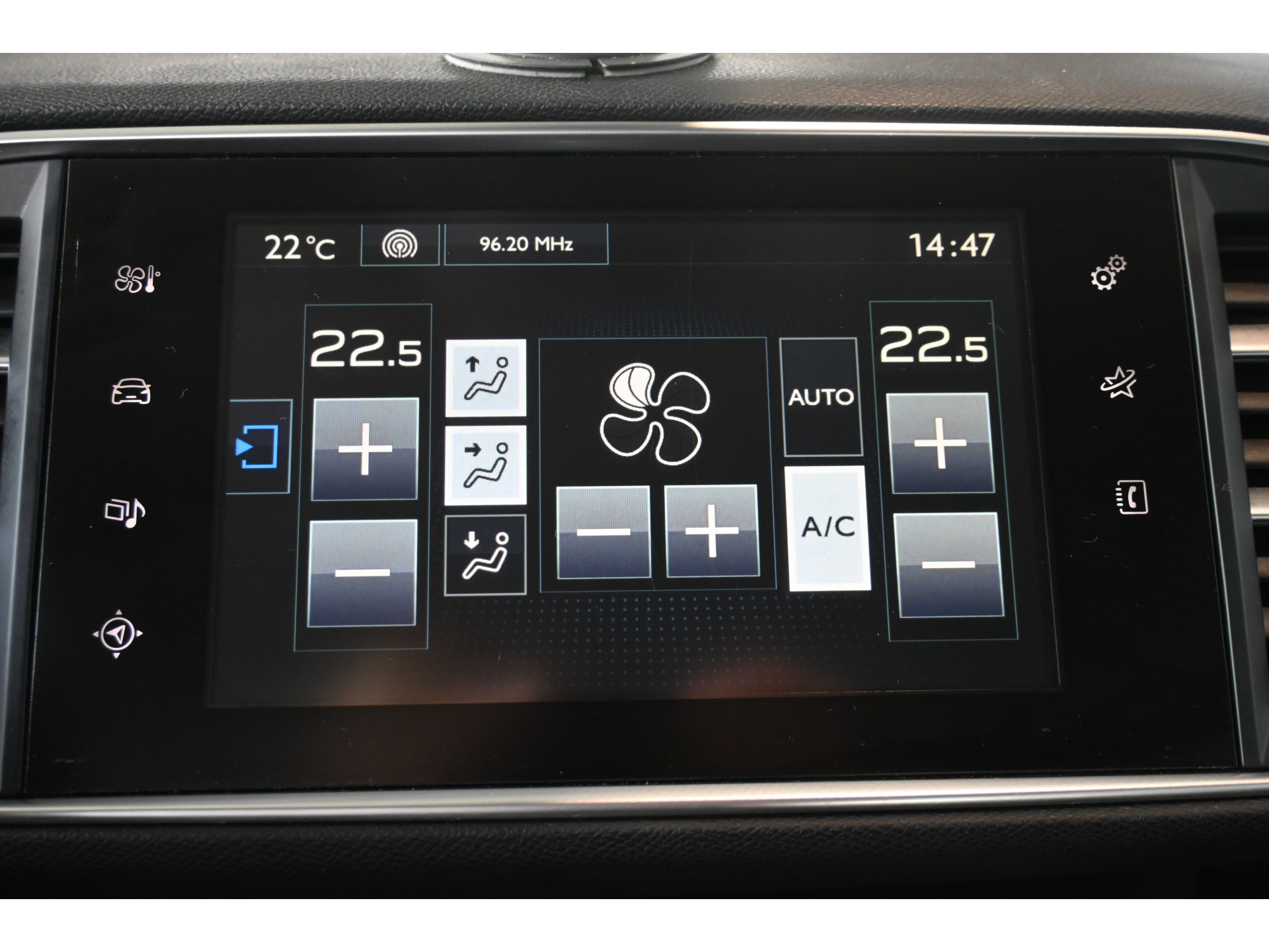 Peugeot 308 SW 1.6 BlueHDI Blue Lease Pack Nap Clima Cruise NavigatieTrekhaak PDC Goed Onderhouden! Inruil Mogelijk!
