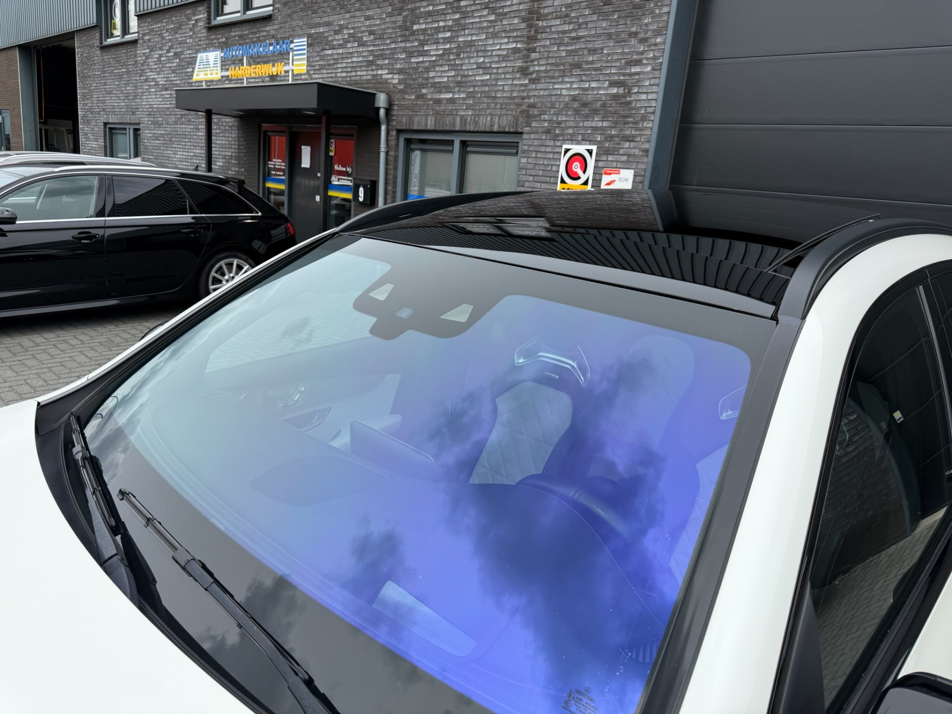 Mercedes-Benz GLC-klasse AMG 43 4MATIC | 3/6/12MND GARANTIE | KUIPSTOELEN | BURMESTER | MEMORY | PANO | ACC | STANDKACHEL | 360 CAMERA | BOMVOL | TREKHAAK |
