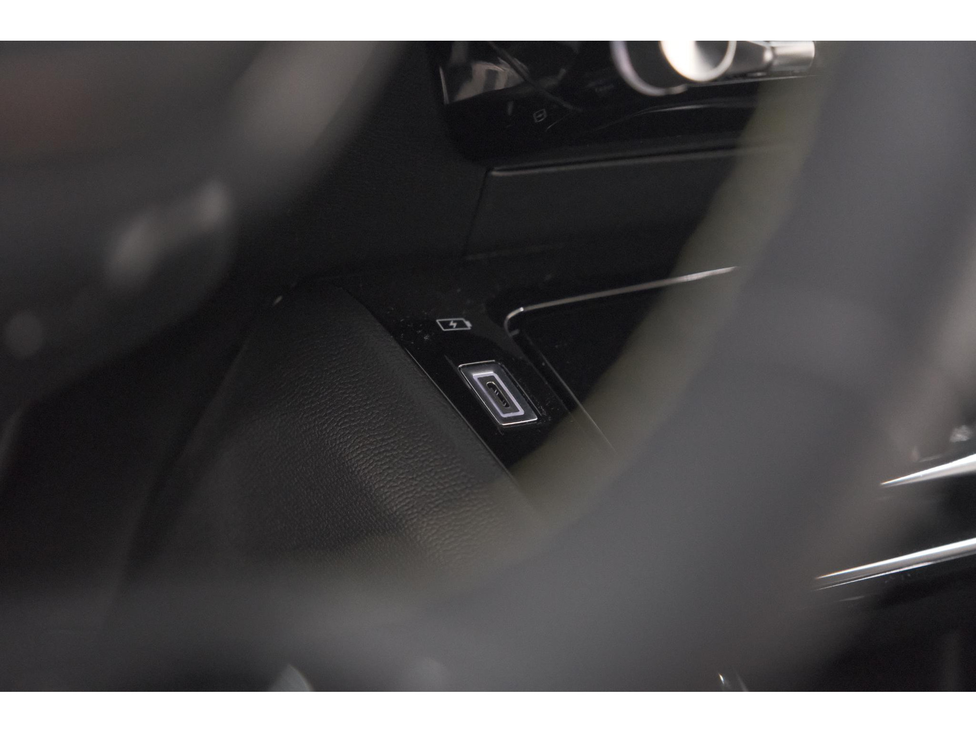 Peugeot 2008 1.2 Hybrid 145 GT | Camera | Apple Carplay | Parkeersensoren
