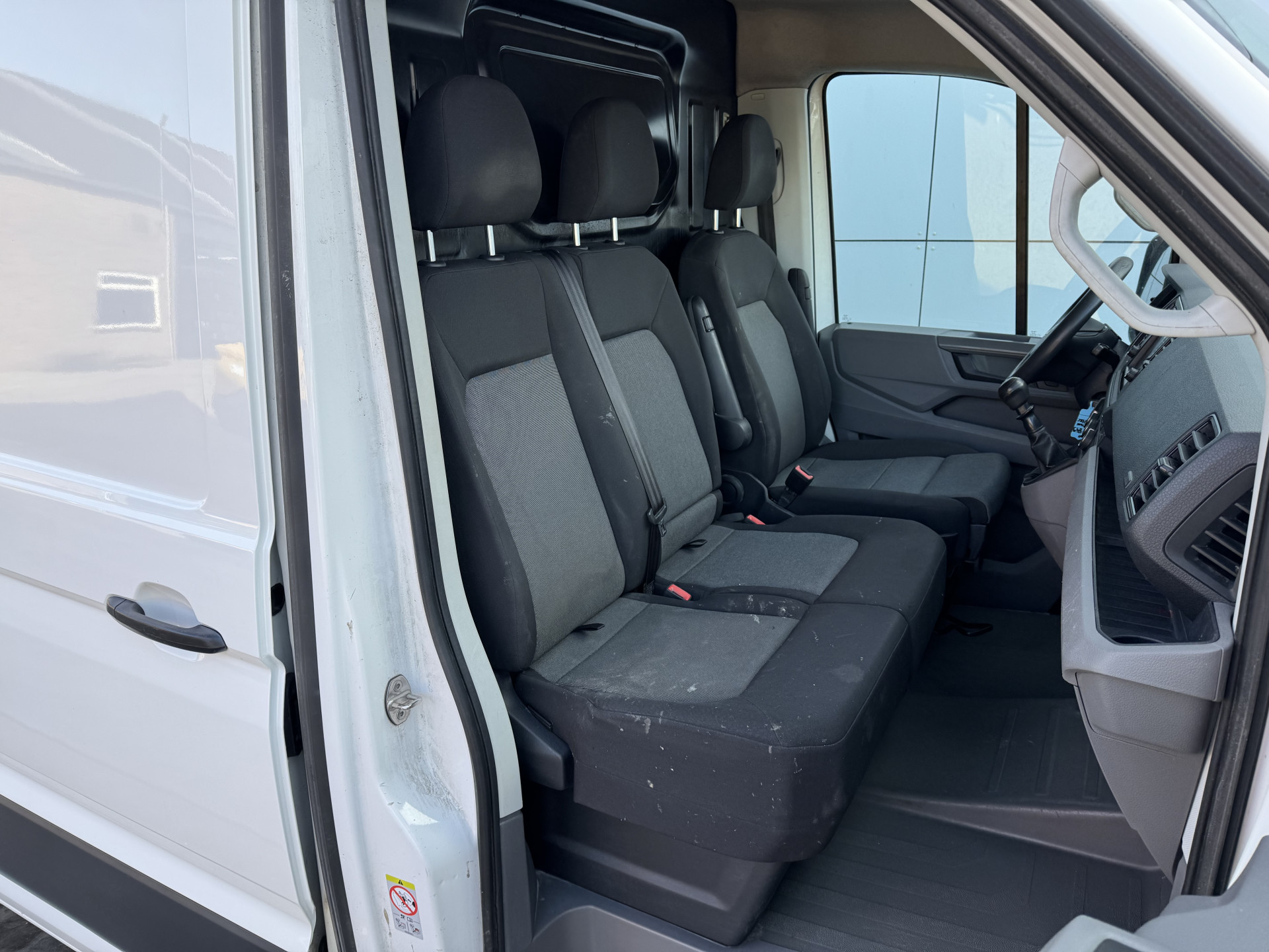 Volkswagen Crafter 2.0 TDI 140 PK Imperiaal Glasresteel Glastransporter L3H3 Camera Carplay Airco Cruise control Glaszetter