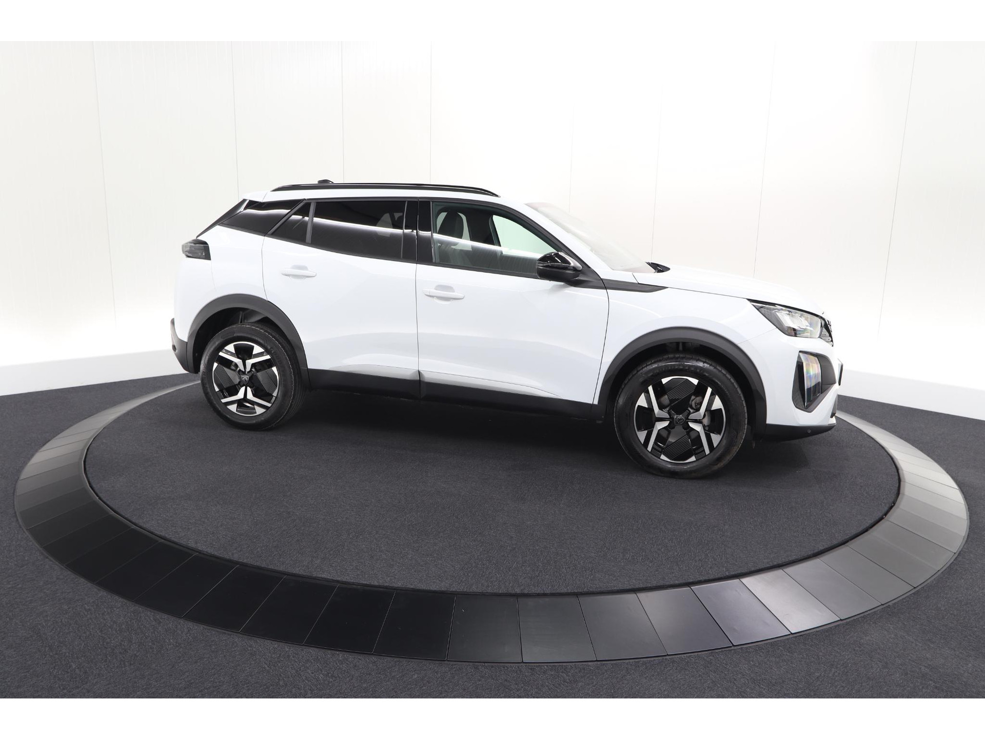 Peugeot 2008 PureTech 100 Allure | Apple Carplay | Parkeersensoren | Climate Control | Cruise Control