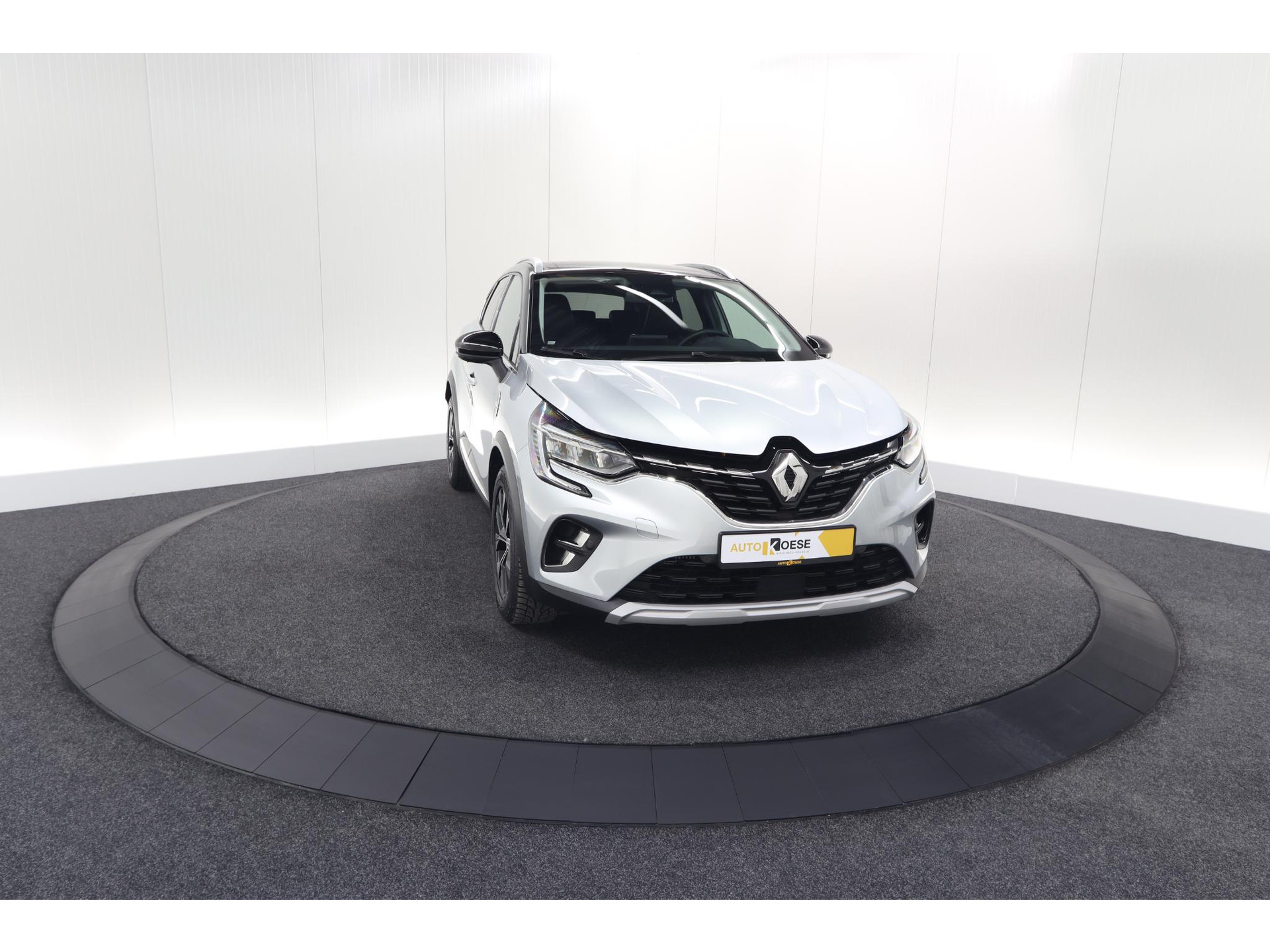 Renault Captur Mild Hybrid 140 EDC Techno | Camera | 9.3 Inch Scherm | Apple Carplay | Parkeersensoren | Allseason Banden | Stoelverwarming