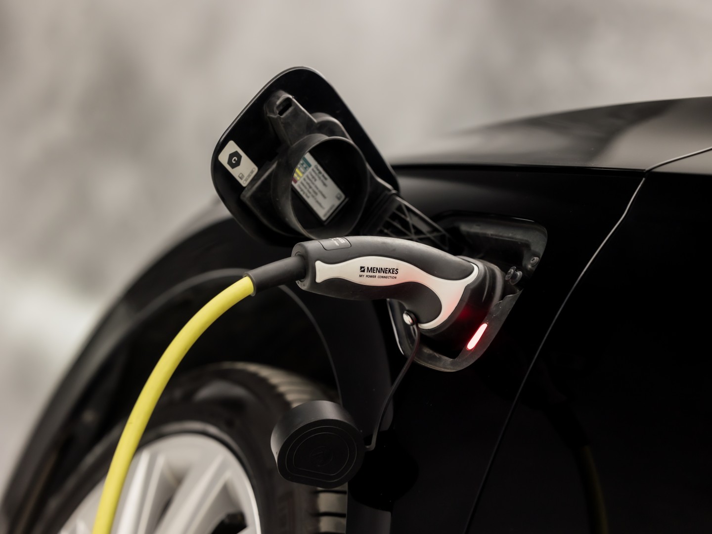 ŠKODA Octavia Combi 1.4 TSI iV PHEV Sport 218Pk Automaat (VIRTUAL COCKPIT, APPLE CARPLAY, GROOT NAVI, CAMERA, STOELVERWARMING, SPORTSTOELEN, GETINT GLAS, CRUISE, NIEUWE APK, NIEUWSTAAT)