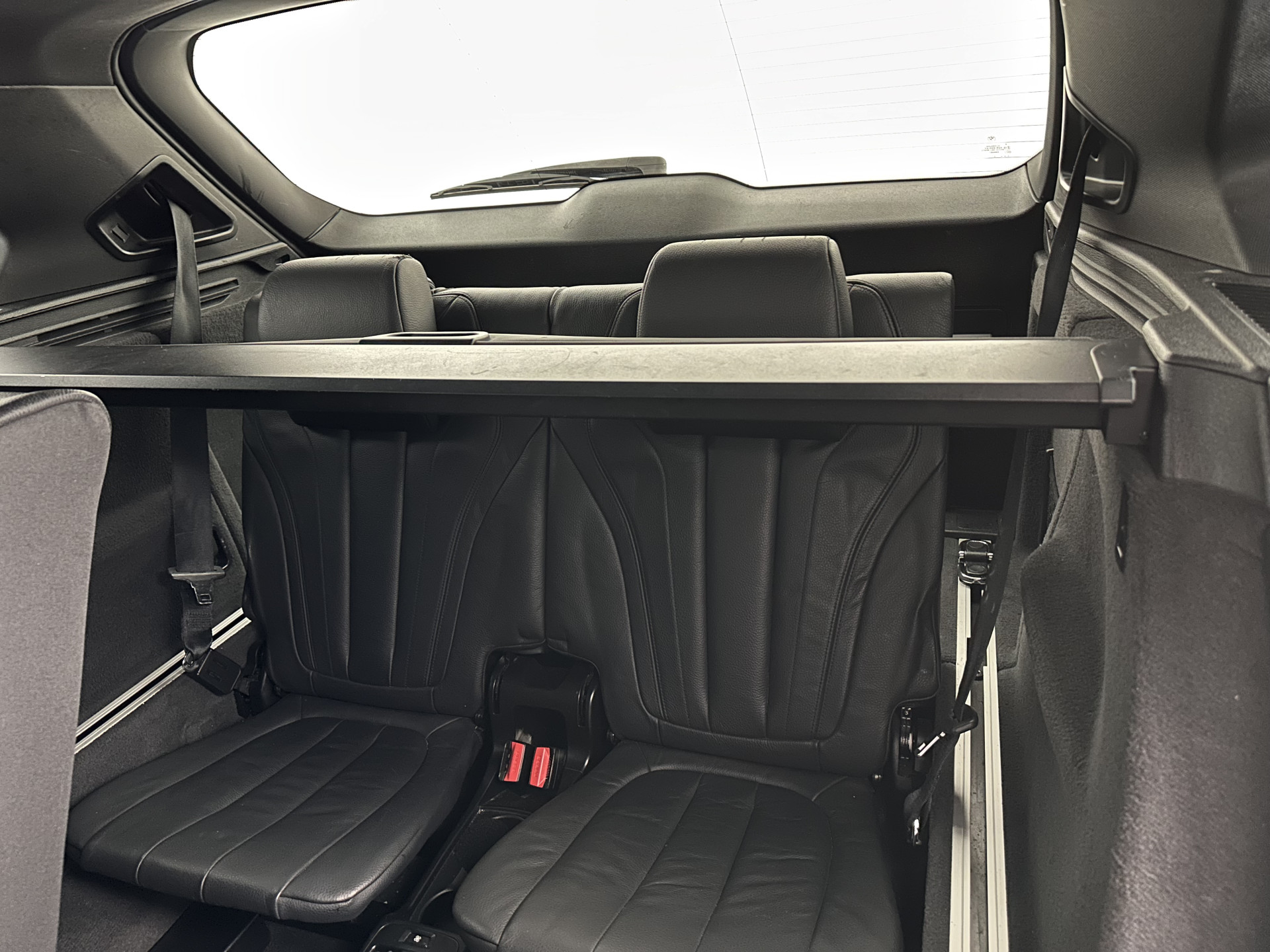 BMW X5 xDrive40d  *Right-Hand-Drive* M-Sportpack High Executive [ 7-Pers. ] Aut. *LEATHER | XENON | MEMORY-PACK | HEATED-SPORTSEATS | NAVI-FULLMAP | SHIFTPADDLES | PRIVACYGLASS | ECC | TOWBAR | PDC | CRUISE | 20''ALU*