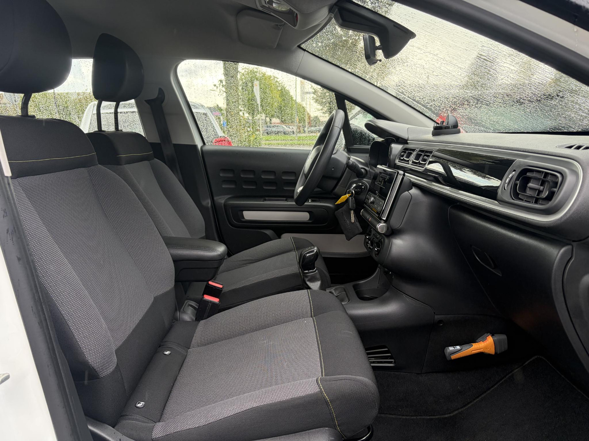 Citroen C3 1.2 PureTech Feel 105g ✓Nieuwe D-riem✓Airco✓Cruise✓Pdc✓Rijstrooksensor✓Pdc✓Net beurt gehad✓2e Eigenaar✓Bj 12-2017✓N.A.P✓Apk tot 06-2026