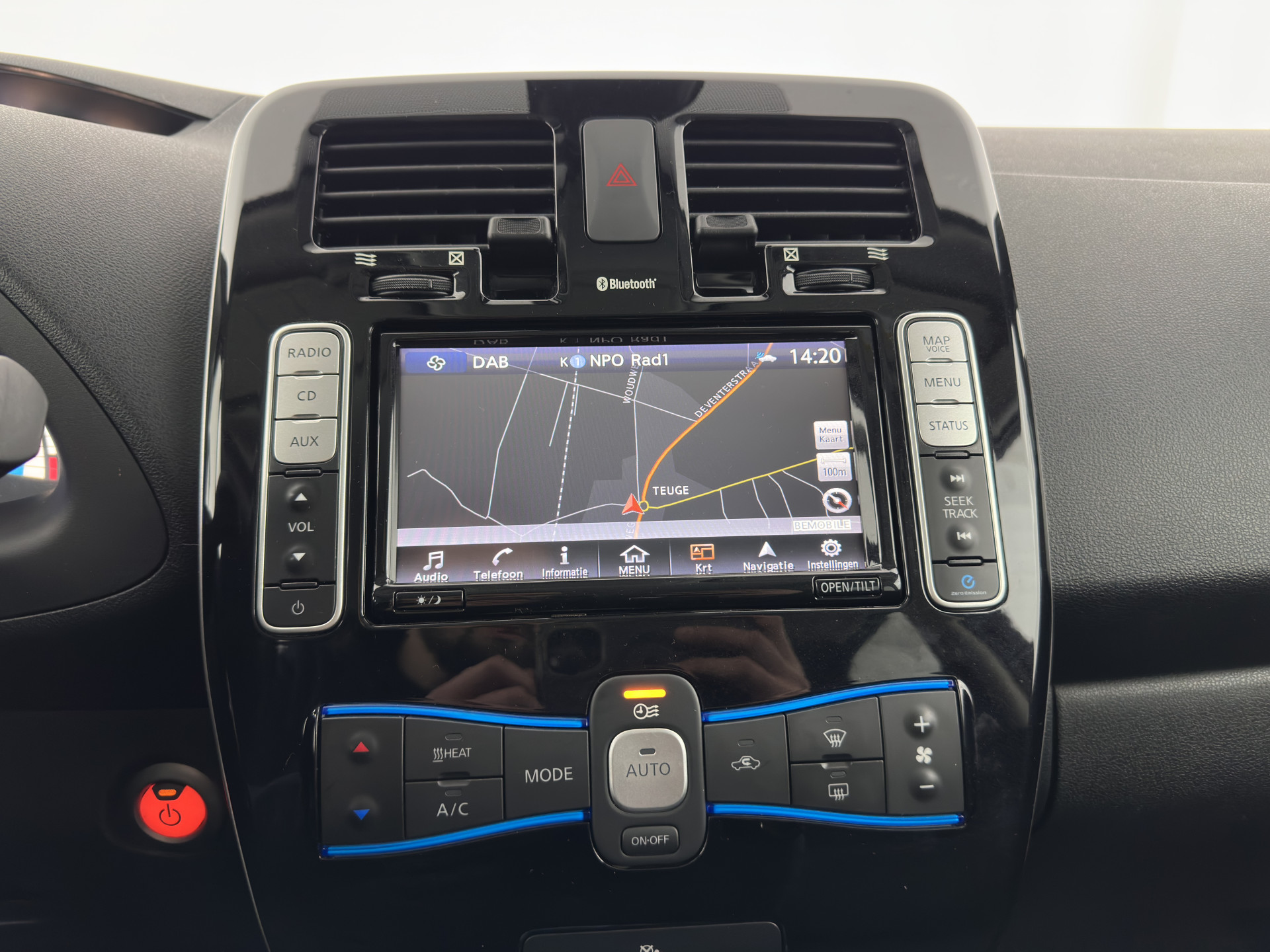 Nissan LEAF Acenta 30 kWh *NAVI-FULLMAP | MICROFIBRE | DAB | CAMERA | ECC | CRUISE | DIGI-COCKPIT | HEATED- COMFORTSEATS | PRIVACY-GLASS | 16"ALU*