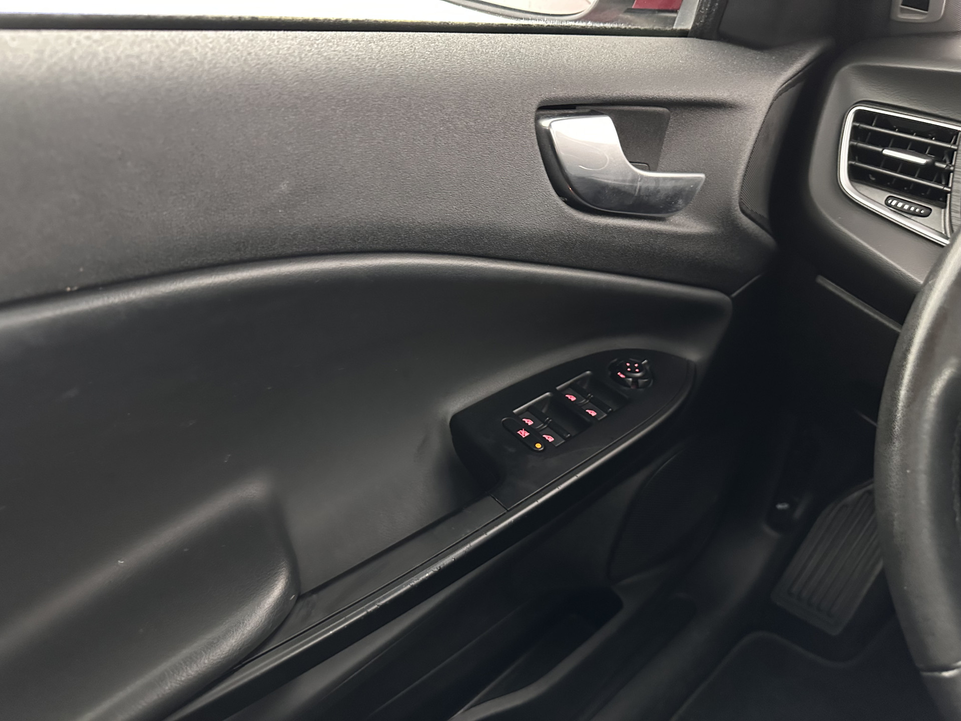 Alfa Romeo Giulietta 1.6 JTDm Super Aut. *NAVI-FULLMAP | SPORTSEATS | SHIFTPADDLES | ECC | PDC | CRUISE | 18''ALU*