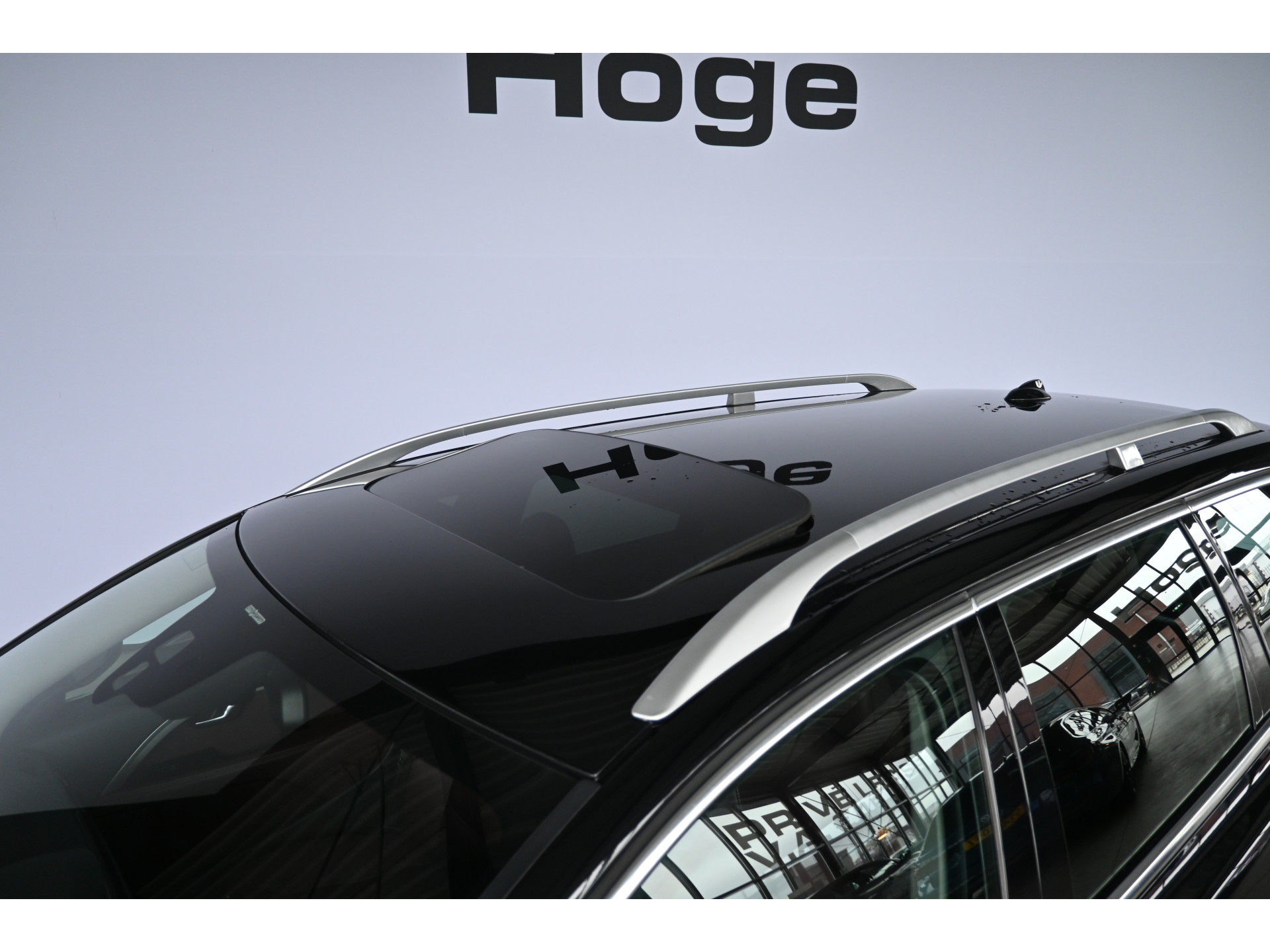 Volvo V70 1.6 T4 Limited Edition Automaat Clima Navigatie Schuif/Kanteldak Goed Onderhouden! Inruil Mogelijk!
