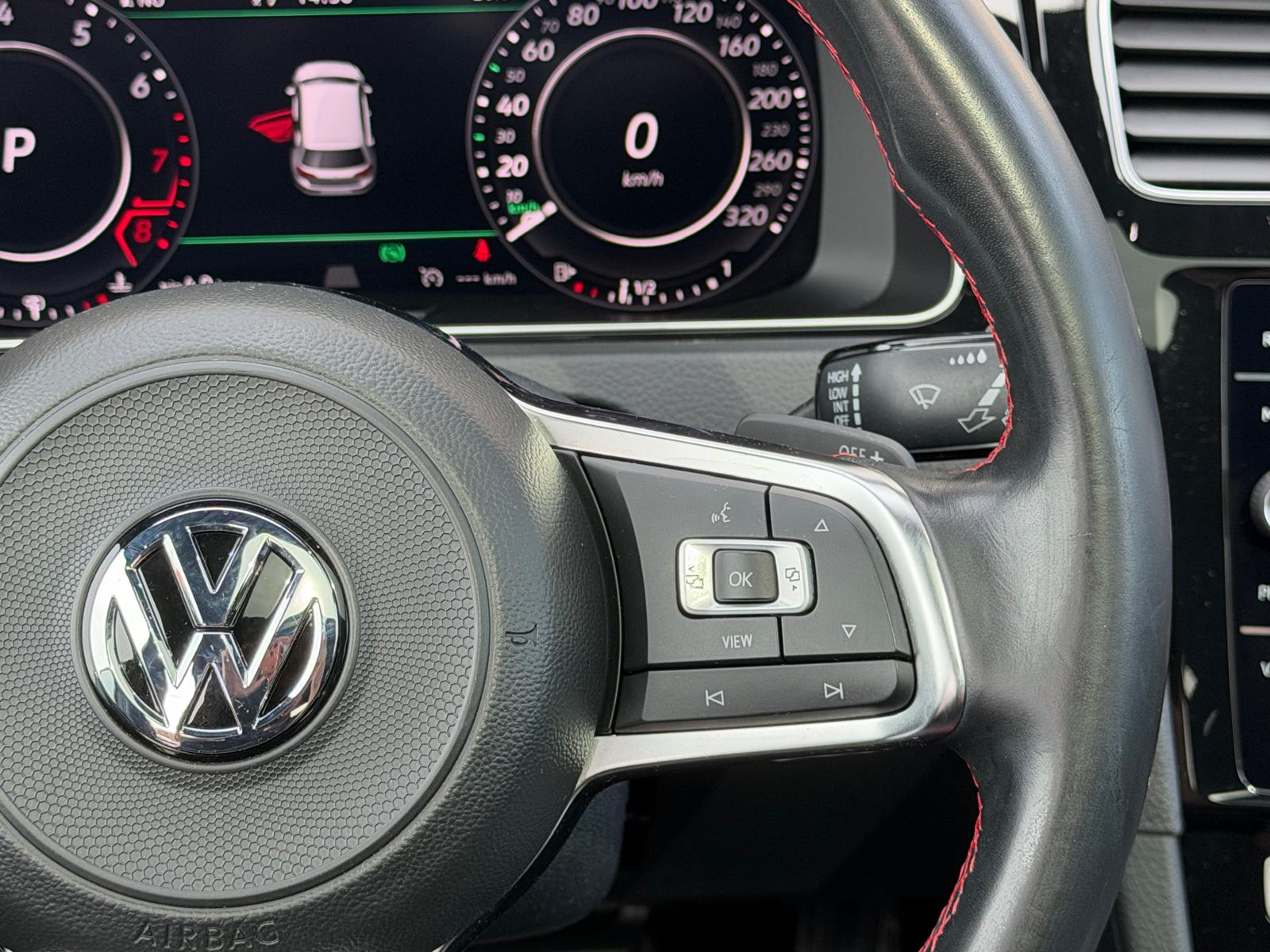 Volkswagen Golf 2.0 TSI GTI Performance | 3/6/12MND GARANTIE | PANO | LED | ACC | TREKHAAK | NAVI | STOELVERW. |