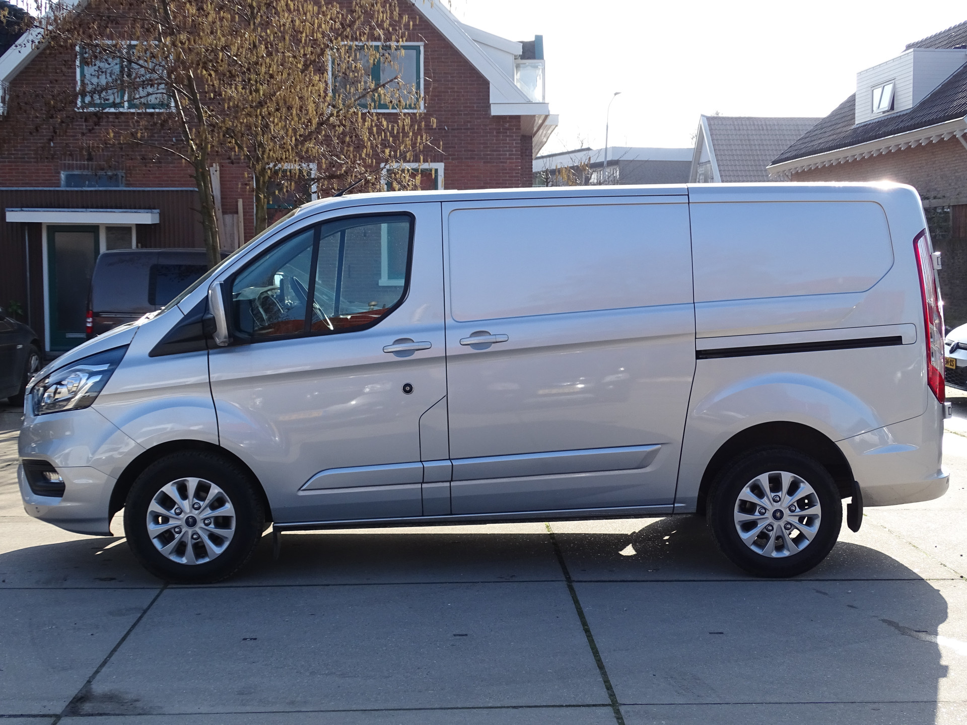 Ford Transit Custom 2.0 TDCI L1H1 Limited Automaat