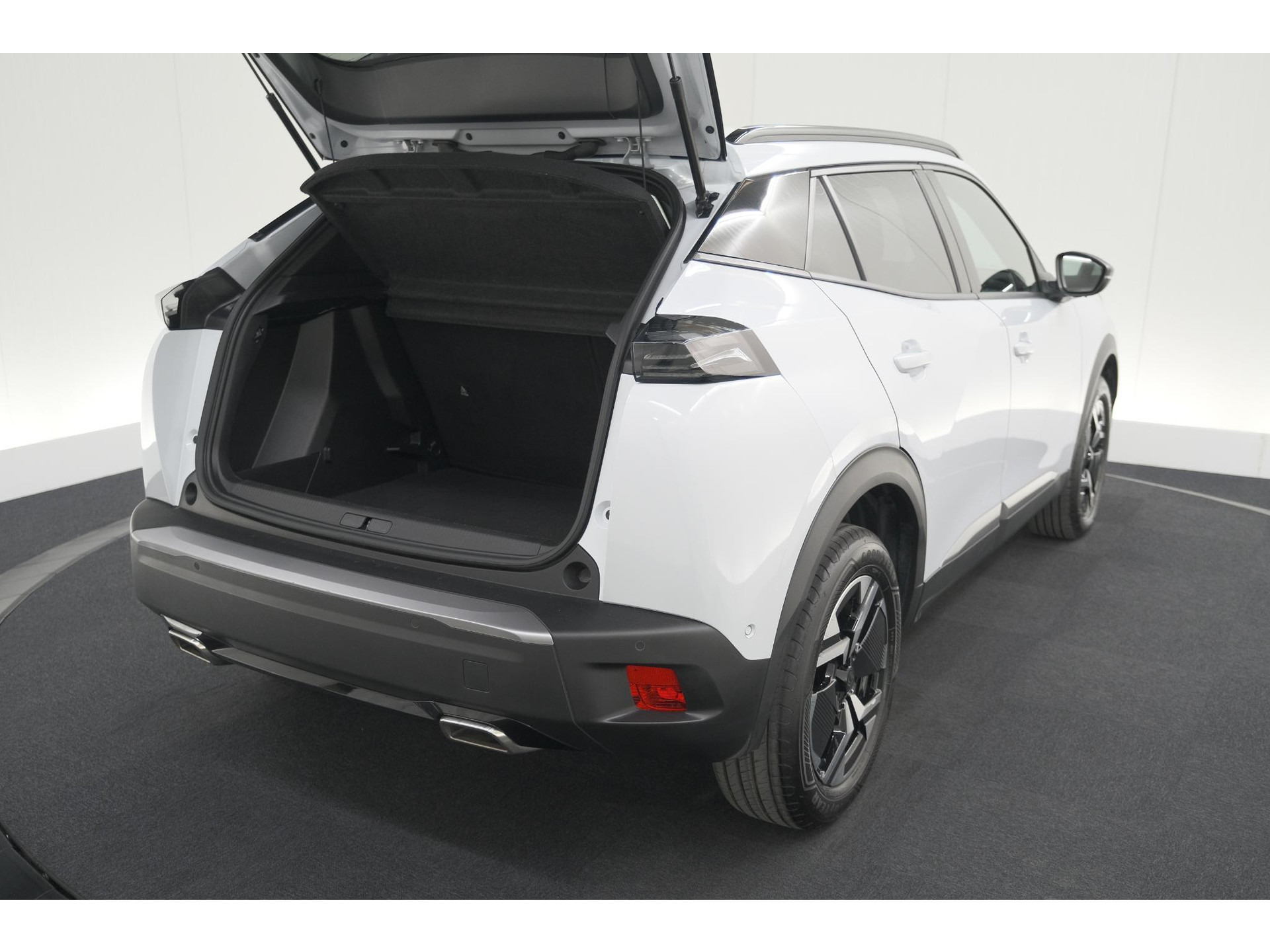 Peugeot 2008 Hybrid 145 e-DCS6 Allure | 360 Camera | Adaptieve Cruise Control | Dodehoekdetectie