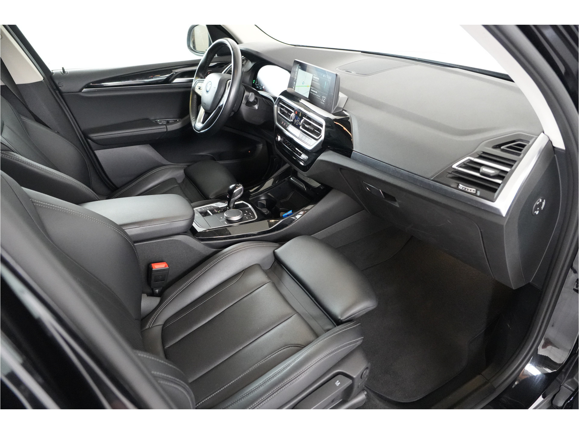 BMW X3 xDrive30e PHEV 293 pk | SOH 96% | Leder | 360° Cam | Adaptive Cruise | Sportstoelen |