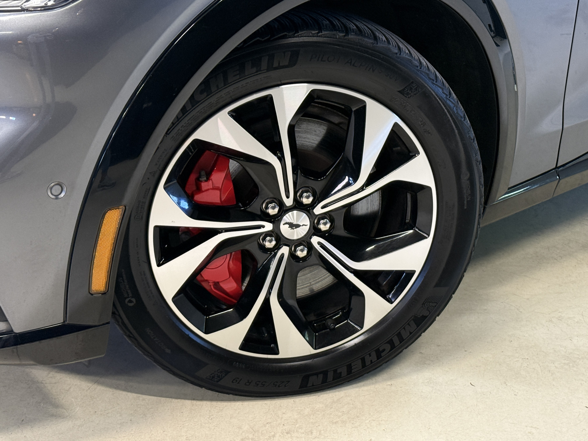 Ford Mustang Mach-E Extended AWD 98 kWh | SOH 92.5% | Panoramadak | B&O | 360 Camera