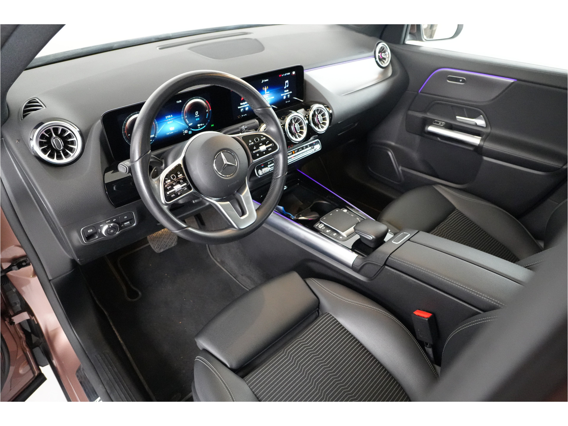 Mercedes-Benz GLA-klasse 250 e AMG Line 218 pk PHEV | SOH 94% | Pano | Camera | Ambient | Digi dash |