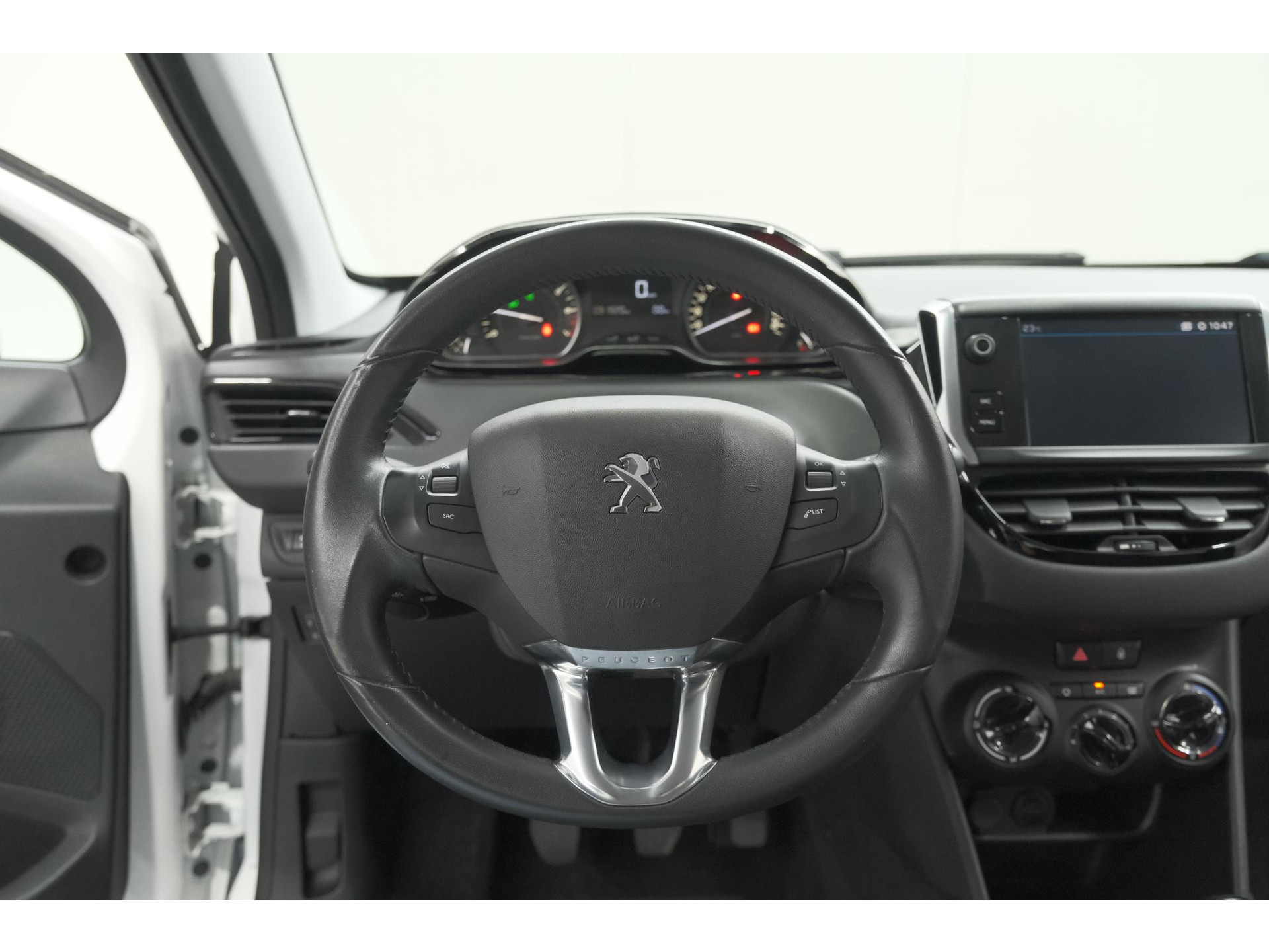 Peugeot 208 PureTech 82 Signature | Parkeersensoren | Apple Carplay | Pack Connect | Armsteun