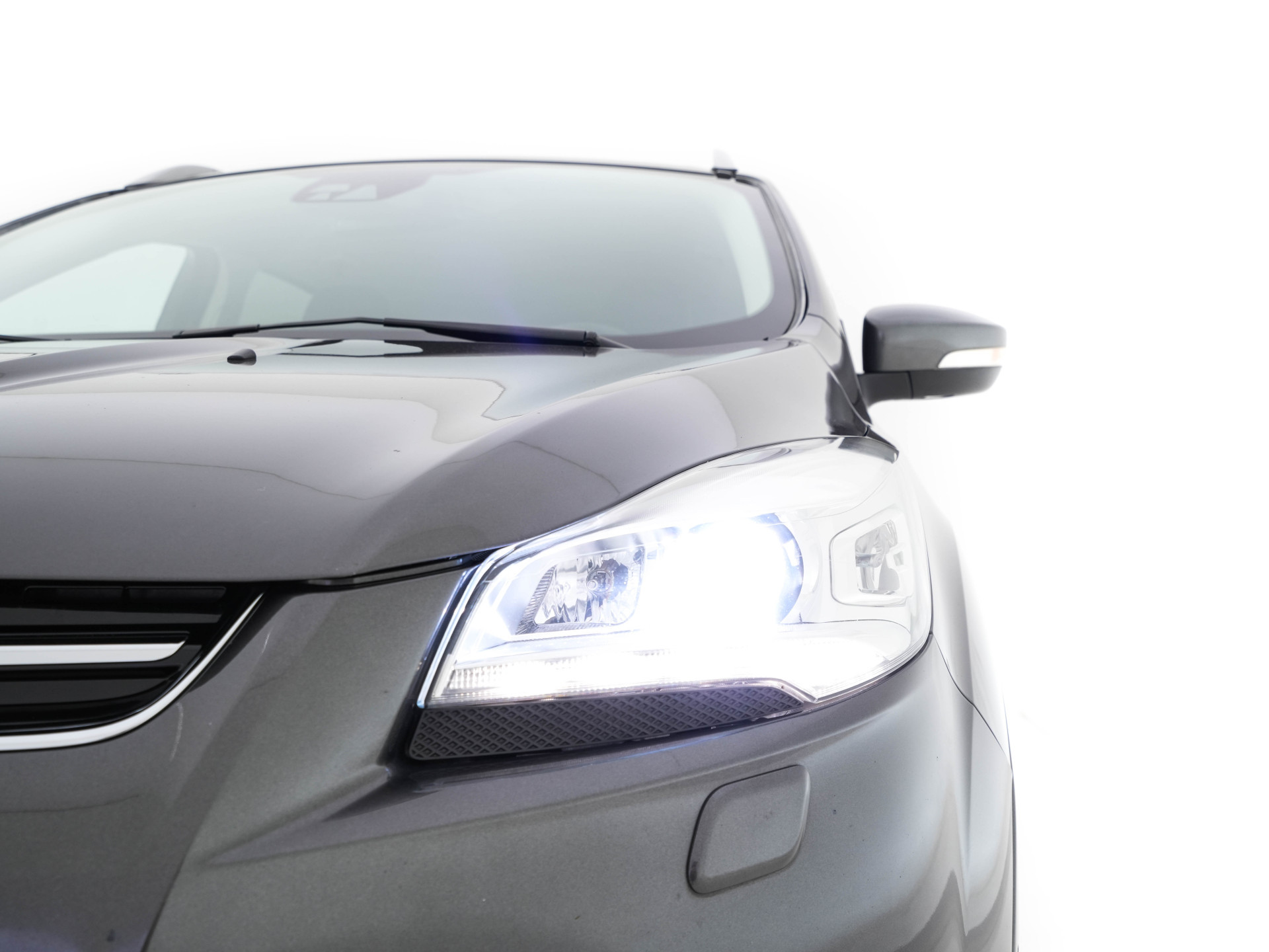 Ford Kuga 1.5 Titanium-Plus Styling-Pack AWD Aut.*LEATHER-FABRIC | XENON | SONY-AUDIO | BLIND-SPOT | KEYLESS | NAVI-FULLMAP | CAMERA | HEATED-SPORT-SEATS | ECC | LANE-ASSIST | PDC | CRUISE | TOWBAR | 19''ALU*