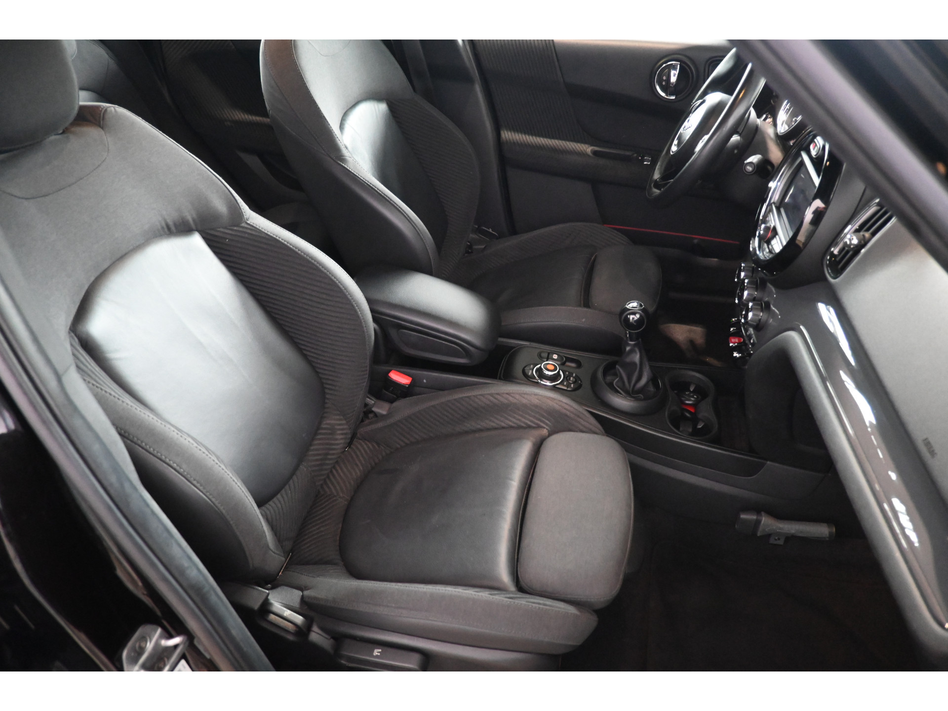 MINI Countryman 1.5 Cooper Dutch Made Edition Clima Cruise control Navigatie LED Licht metaal Inruil mogelijk