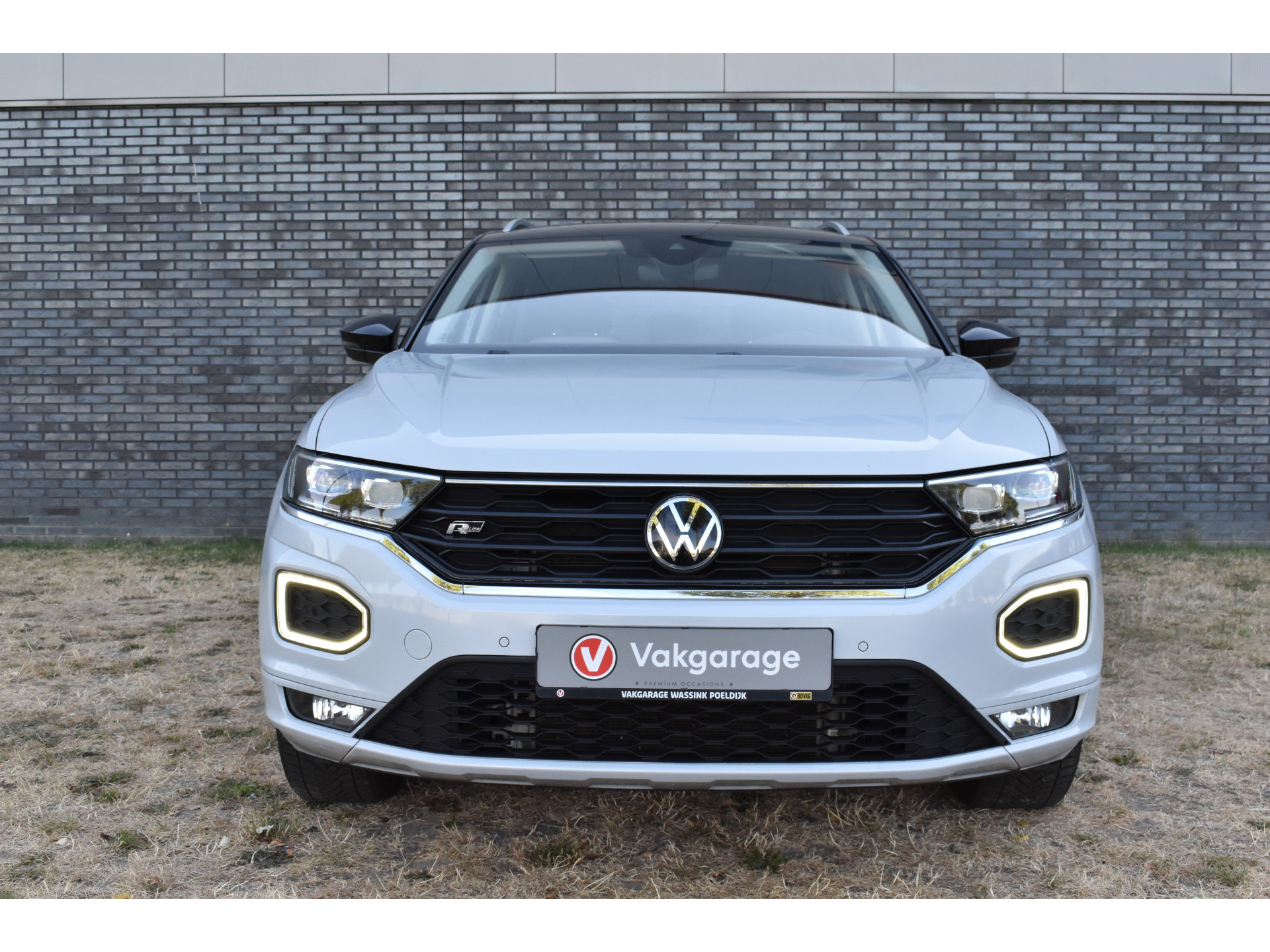 Volkswagen T-Roc 1.5 TSI Sport Business R Carplay Automaat R-line Zwart dak