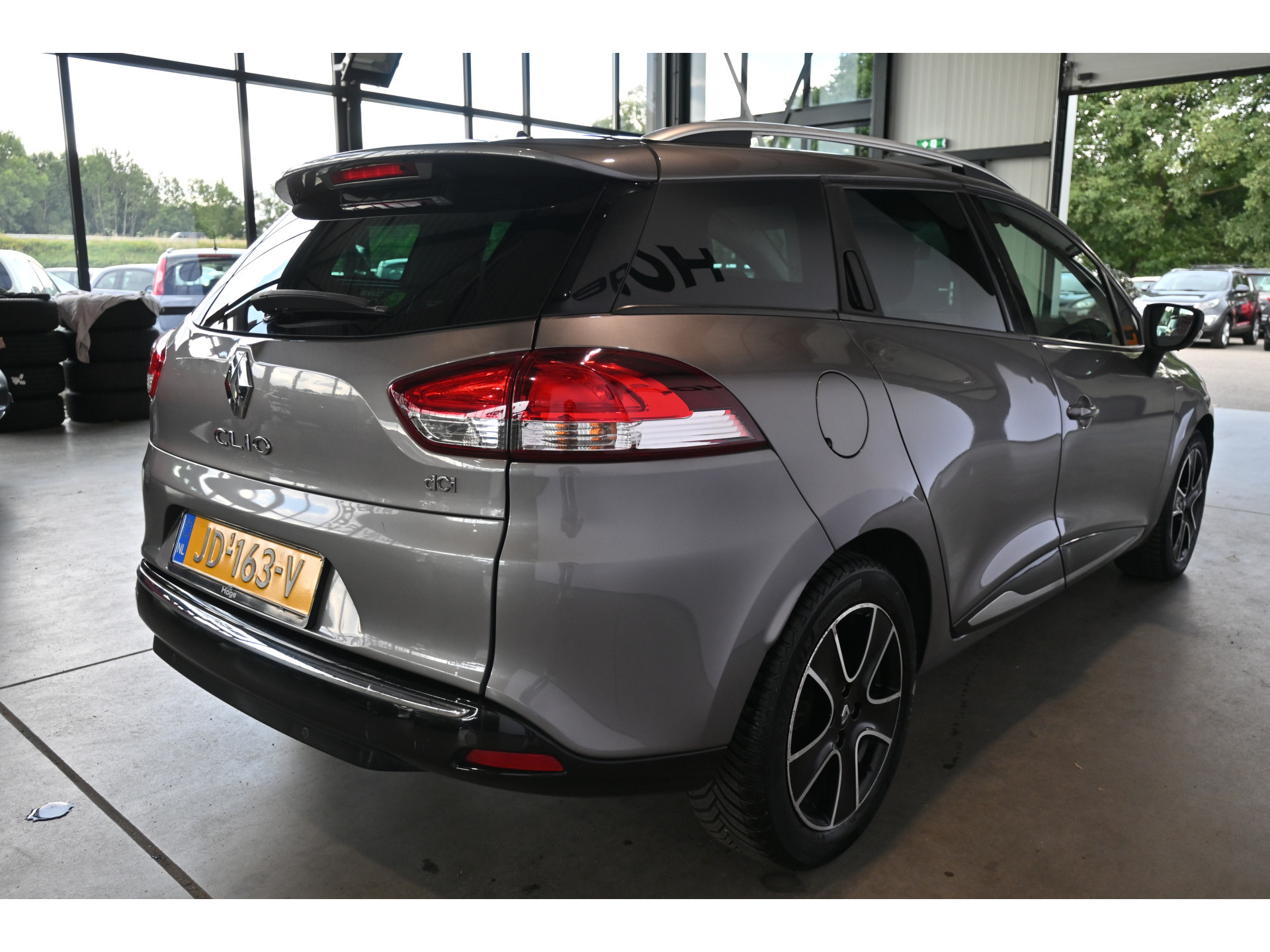 Renault Clio Estate 1.5 dCi ECO Limited Navigatie Airco Cruise control All in Prijs Inruil Mogelijk!