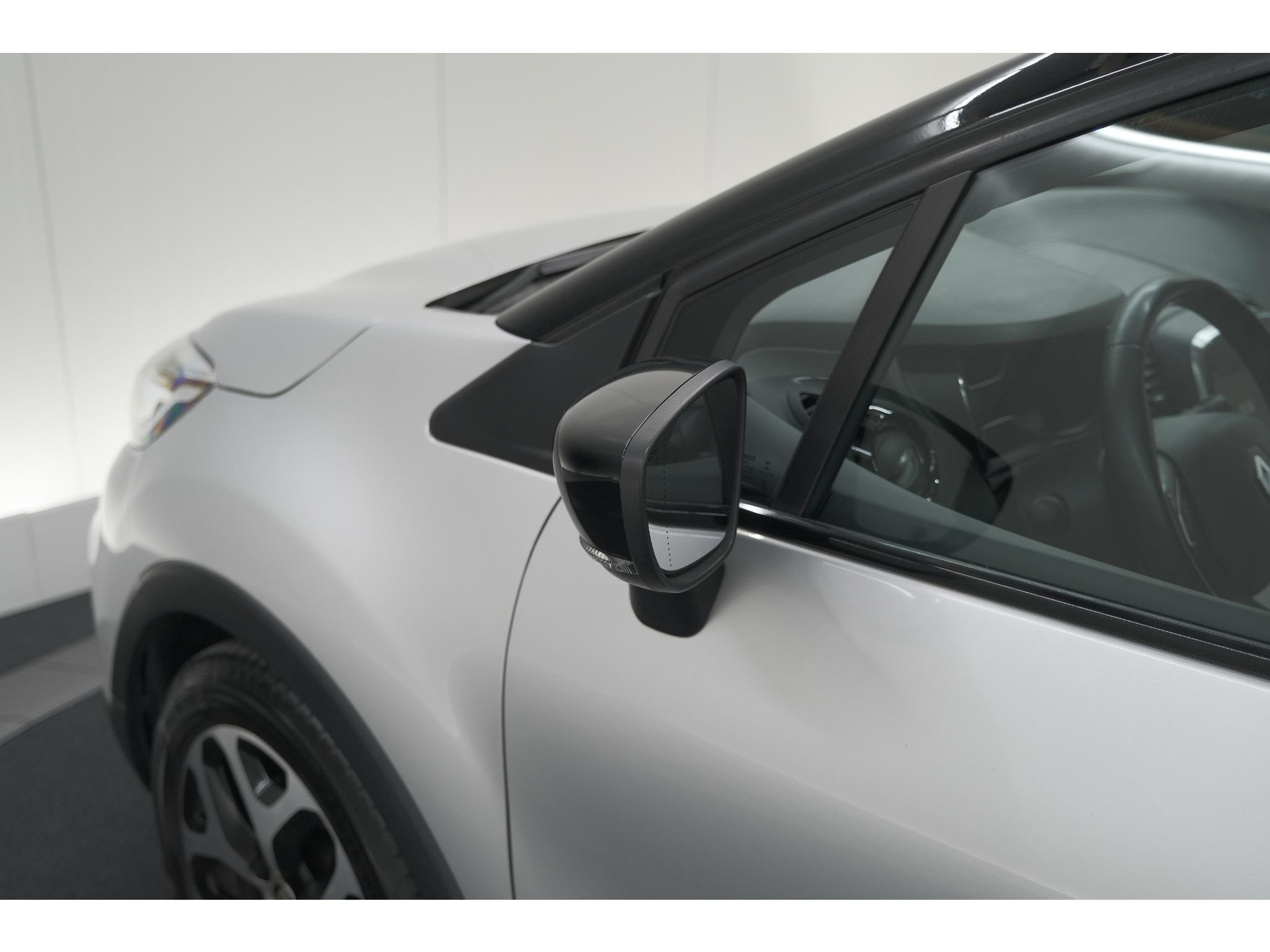 Renault Captur TCe 90 Intens | Camera | Dodehoekdetectie | Navigatie | Parkeersensoren