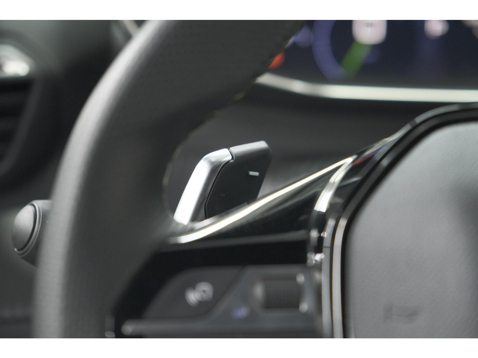 Peugeot 2008 PureTech 130 EAT8 GT | Camera | Parkeersensoren | Apple Carplay