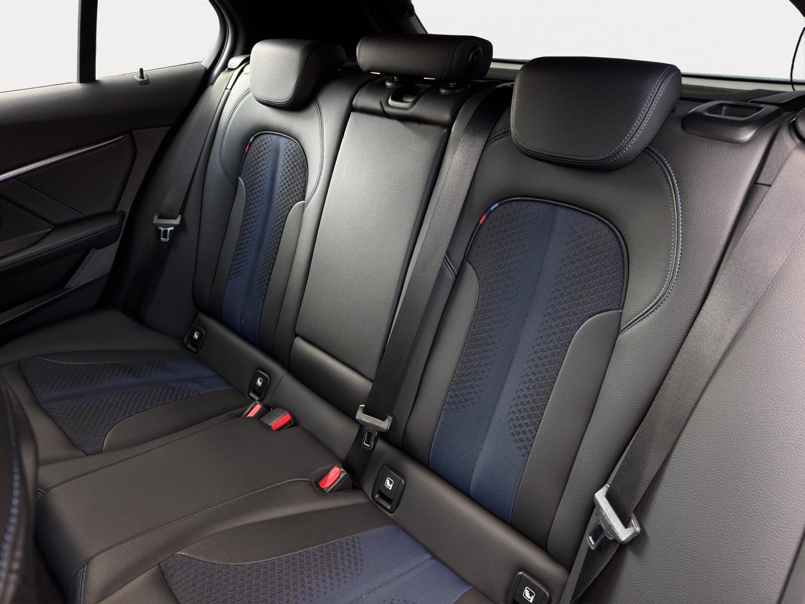 BMW 1-serie 118i 140PK Automaat M-Sport Camera Virtual Stuurverwarming