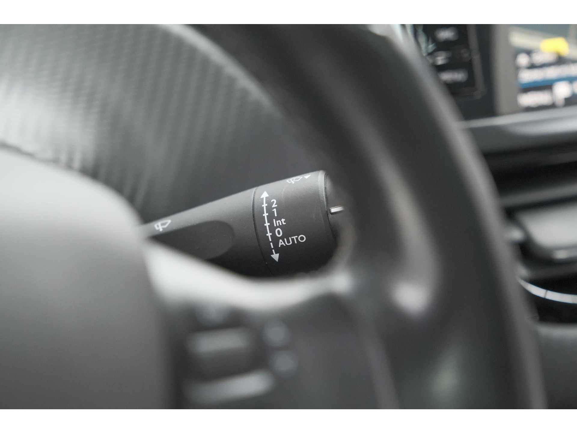 Peugeot 2008 PureTech 110 Allure | Panoramadak | Apple Carplay | Navigatie | Parkeersensoren