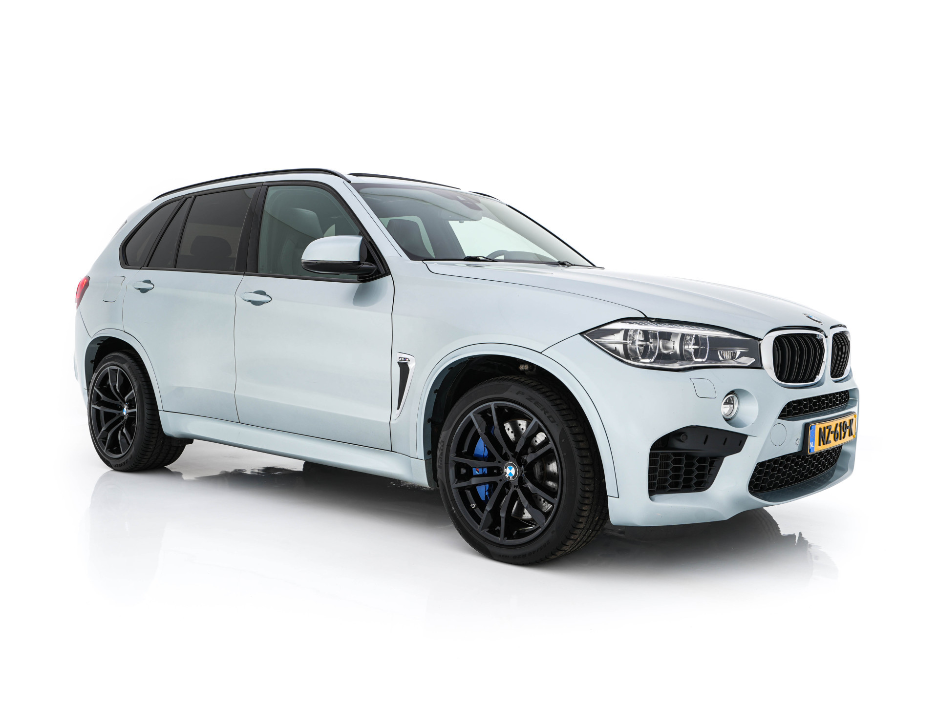 BMW X5 M High Executive M-Sportpack Aut. *PANO | HEAD-UP | LEATHER | FULL-LED | NAVI-FULLMAP | MEMORY-PACK | HARMAN/KARDON-AUDIO | KEYLESS | CAMERA | HEATED-COMFORTSEATS | SHIFTPADDLES | TOWBAR | 20''ALU*
