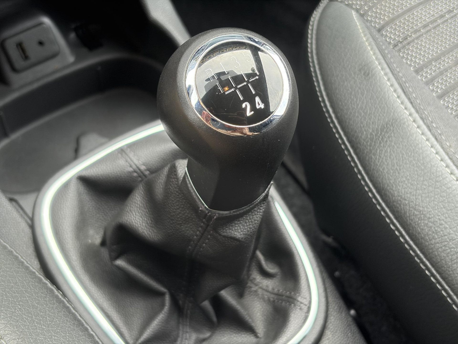 Opel Corsa 1.4-16V BlitZ ✓1e Eigenaar✓Navi✓Trekhaak✓Clima✓Cruise✓Halfleder✓Lm velgen✓Pdc✓102pk✓Zeer Zuinig✓N.A.P✓Apk tot 09-2027