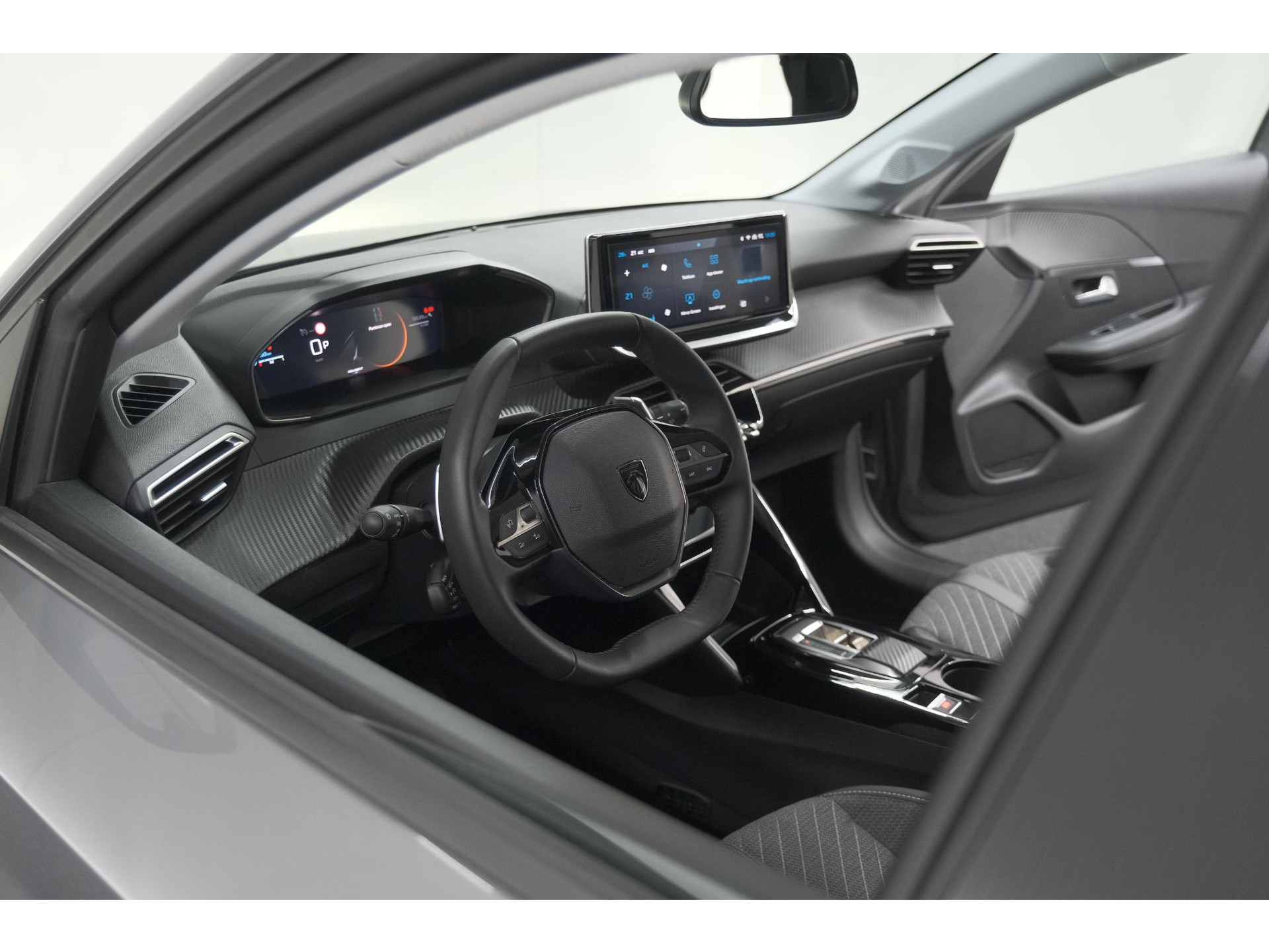 Peugeot 208 1.2 Hybrid 110 e-DCS6 Allure | Apple Carplay | Parkeersensoren Voor + Achter | Climate Control