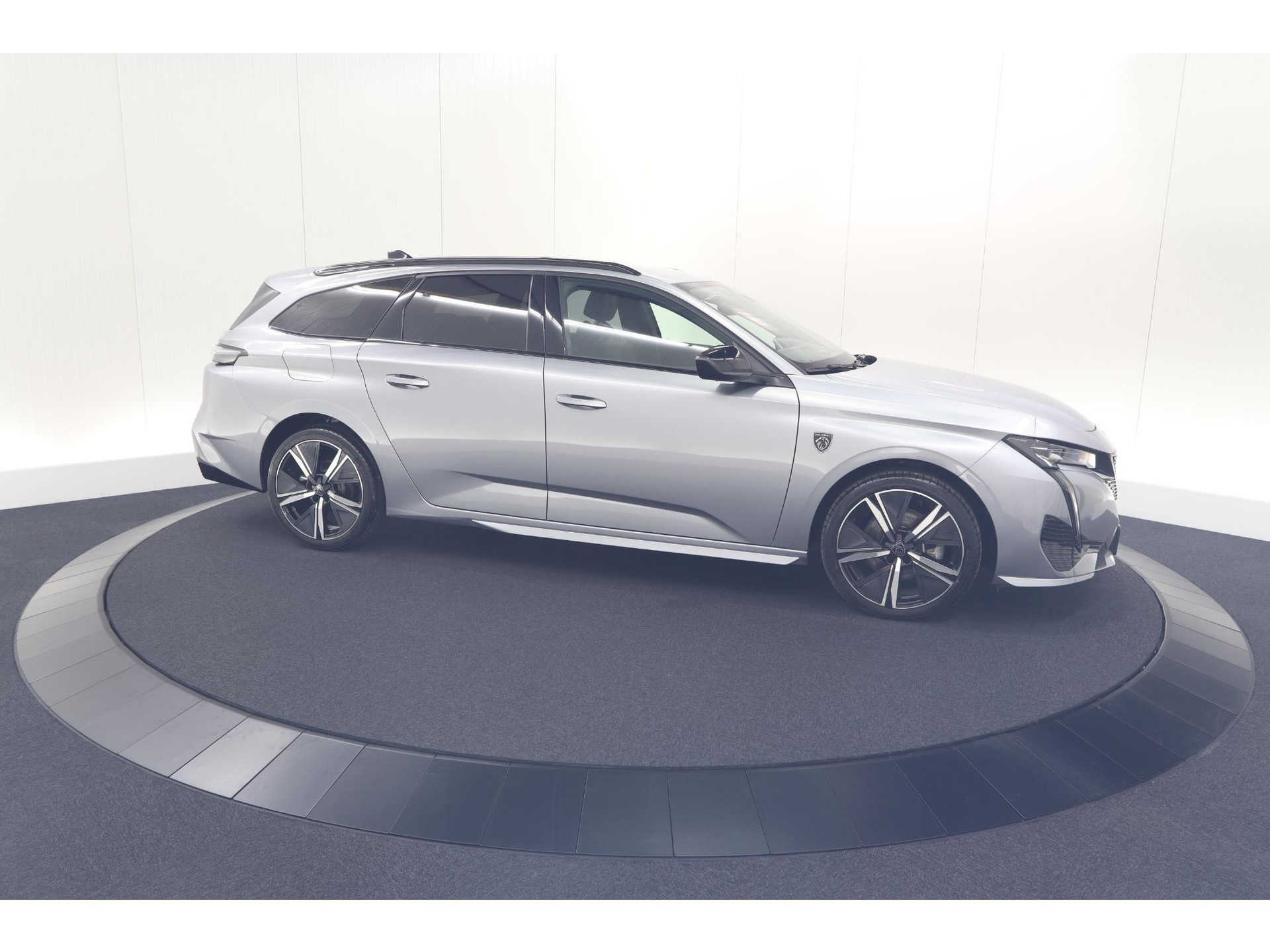 Peugeot 308 SW 1.2 Hybrid 136 e-DCS6 GT | Camera | Adaptieve Cruise Control | Apple Carplay