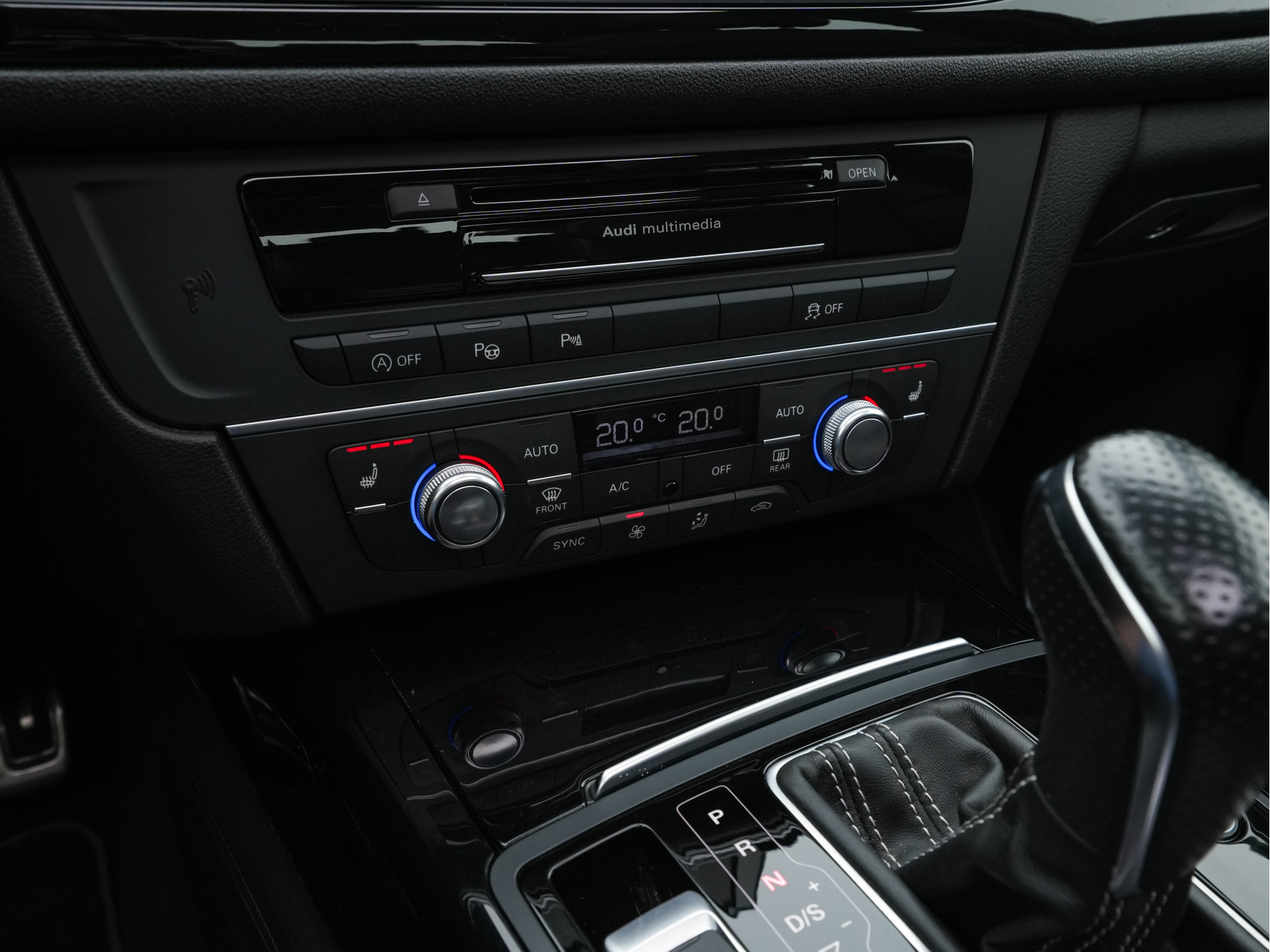 Audi A6 Avant 3.0 TDI Quattro S-Line Aut. *PANO | NAVI-FULLMAP | LEATHER-ALCANTARA | BI-XENON | BOSE-SURROUND | DAB | CAMERA | ECC | HEATED-SPORTSEATS | PDC | CRUISE | TOWBAR | KEYLESS | 20"ALU*