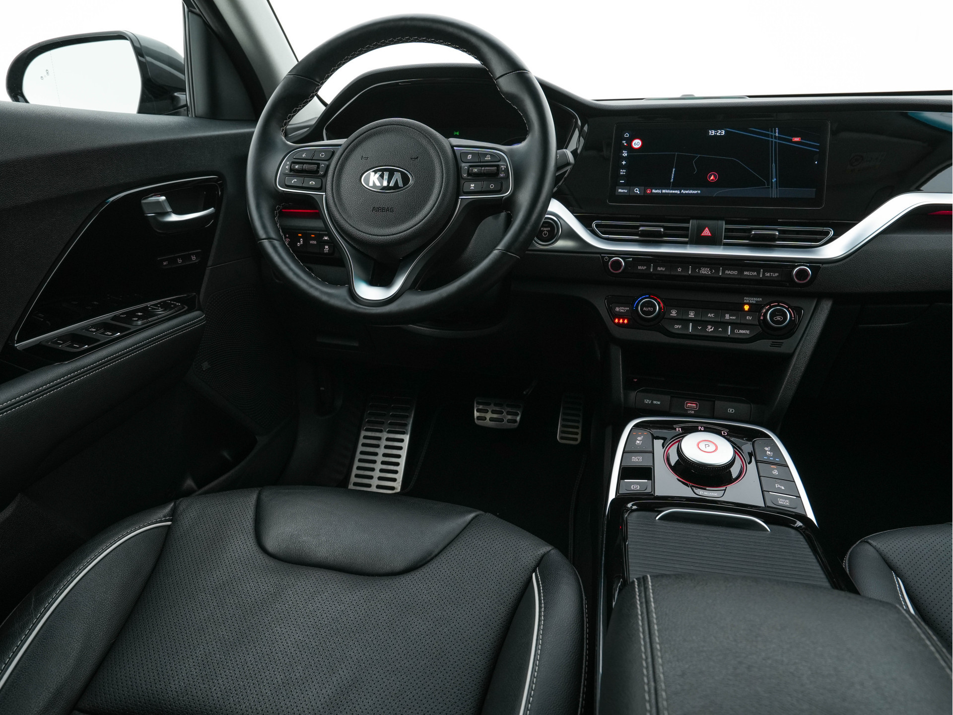 Kia e-Niro DynamicPlusLine 64 kWh [ 3-Fase ] { SOH-99% } (INCL-BTW) Aut. *FULL-LEATHER | NAVI-FULLMAP | DAB | ADAPT.CRUISE | BLINDSPOT | CAMERA | HEATED/COOLED-COMFORTSEATS | KEYLESS | JBL-SOUND | MEMORY-PACK | DIGI-COCKPIT | SHIFT-PADDLES | ...