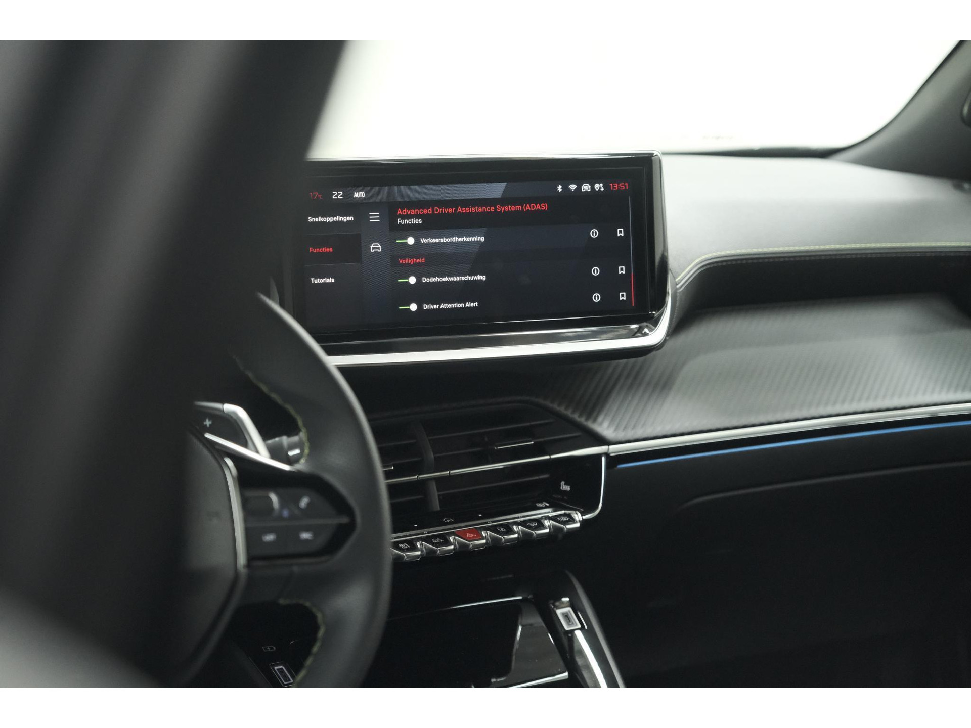Peugeot 2008 PureTech 130 EAT8 GT | 360 Camera | Adaptieve Cruise Control | Stoelmassage | Apple Carplay